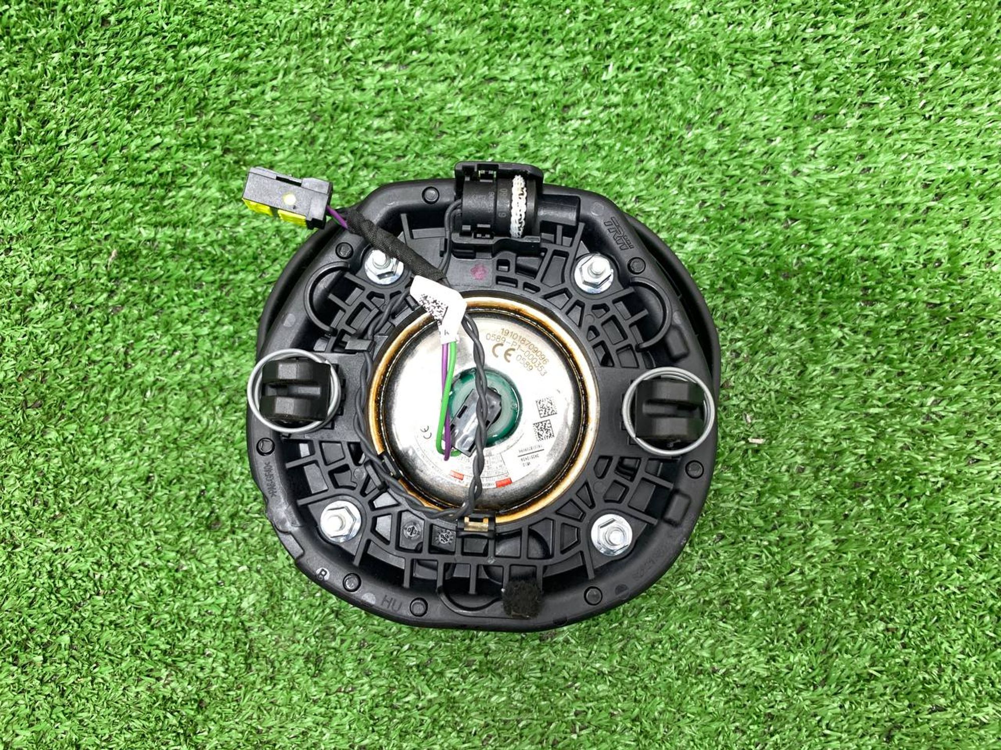 https://ycs.partsauto.market/partsauto-images/thmbs/userImages/h353NjtZg3VDP19b5HMt7LlpbQ93/part/383754e5-384e-4750-aaa1-127fbe91ff55_1719833327880.jpg
