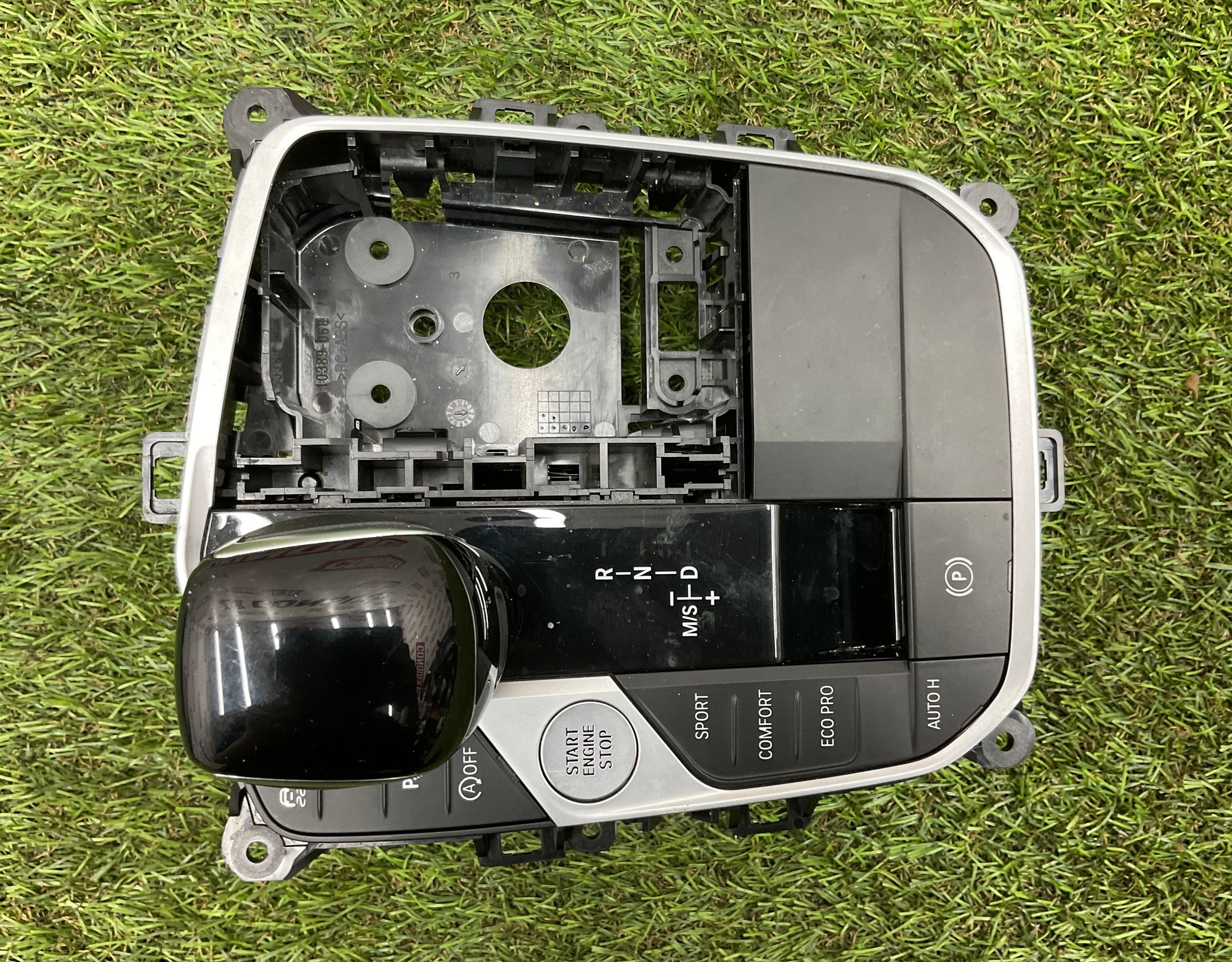 https://ycs.partsauto.market/partsauto-images/thmbs/userImages/h353NjtZg3VDP19b5HMt7LlpbQ93/part/38751760-4d1c-4322-952f-4480b83a7f8a_1748607606317.jpg