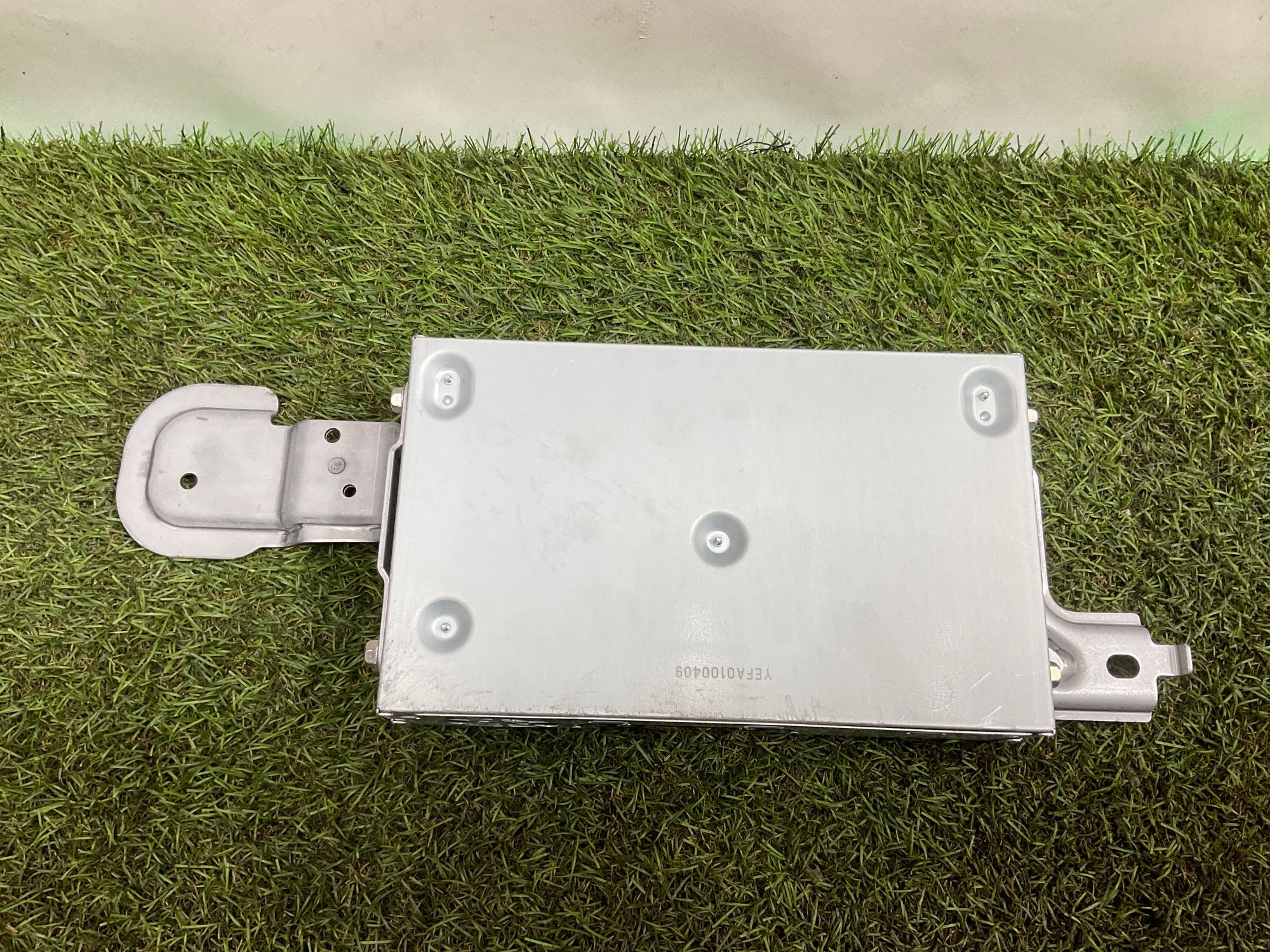 https://ycs.partsauto.market/partsauto-images/thmbs/userImages/h353NjtZg3VDP19b5HMt7LlpbQ93/part/389c02db-7286-4590-bdda-c72394c74f18_1779804567507.jpg