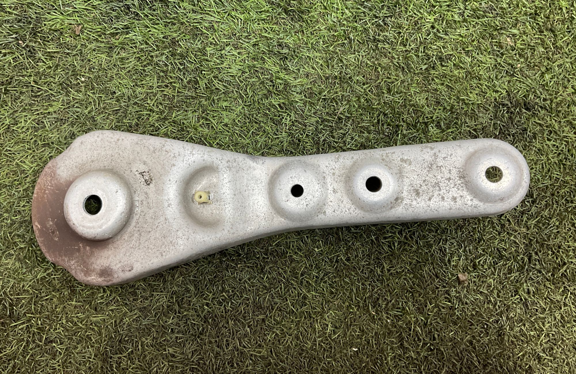 Тяга реактивная задняя BMW 5 серия, G30/G31 рестайлинг, 1000 рублей, Москва