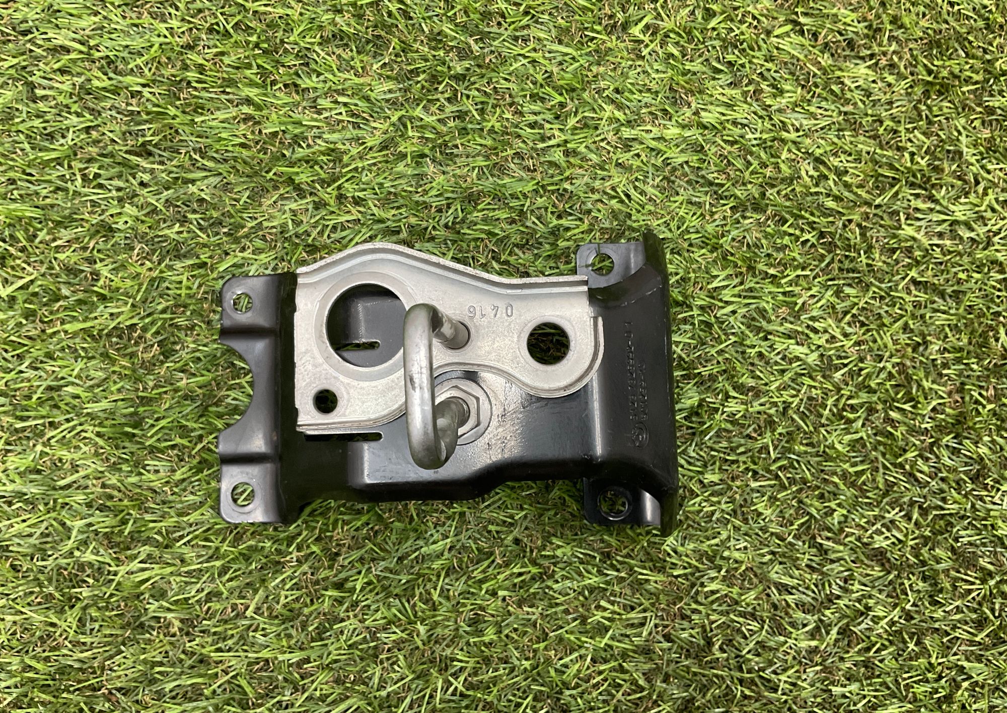 https://ycs.partsauto.market/partsauto-images/thmbs/userImages/h353NjtZg3VDP19b5HMt7LlpbQ93/part/38d7e4bd-2d4c-4bc9-99dd-35301a209c09_1749805531979.jpg