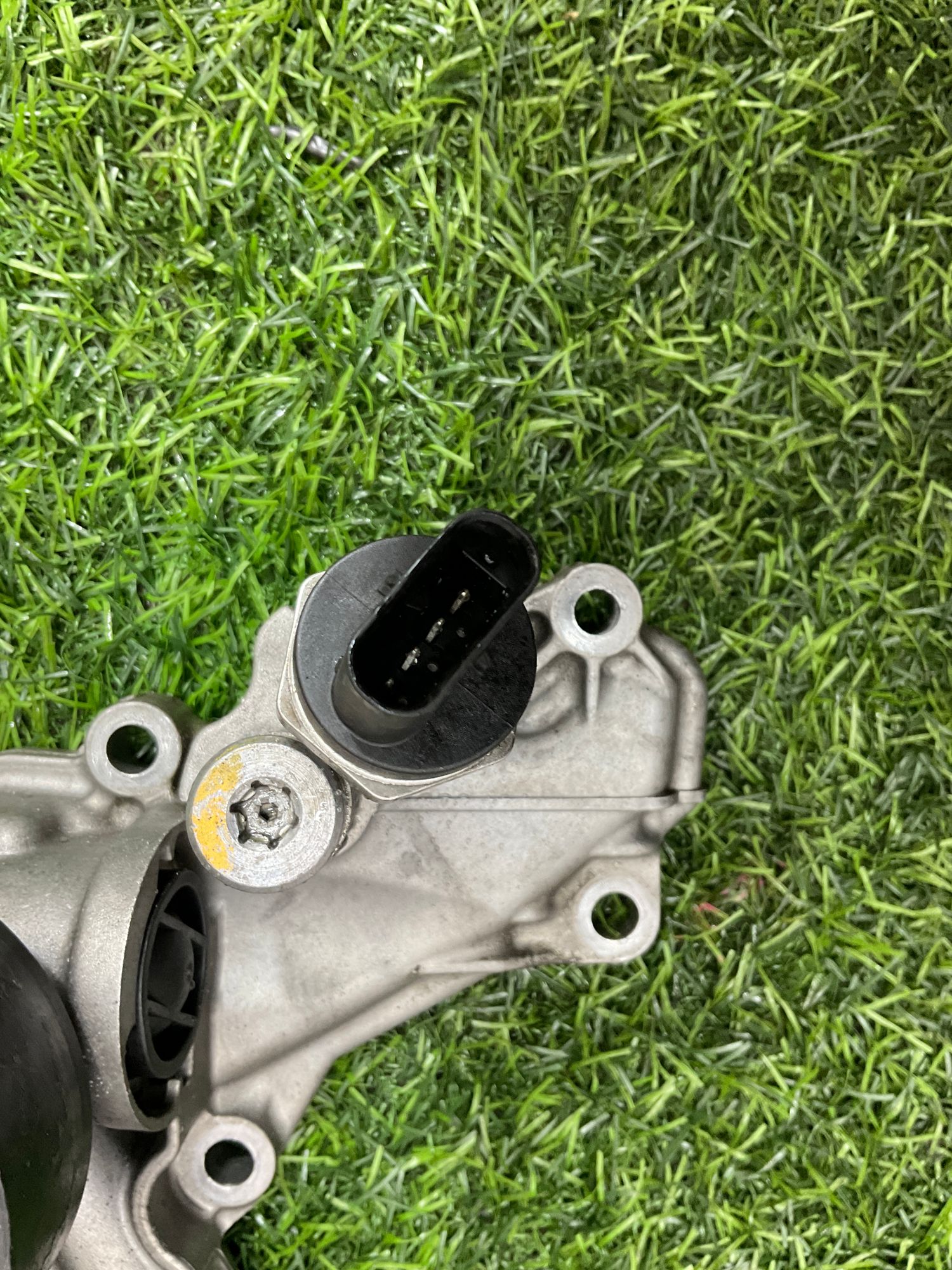 https://ycs.partsauto.market/partsauto-images/thmbs/userImages/h353NjtZg3VDP19b5HMt7LlpbQ93/part/38fed440-14f2-49a3-92d1-60e479b82160_1743664088366.jpg