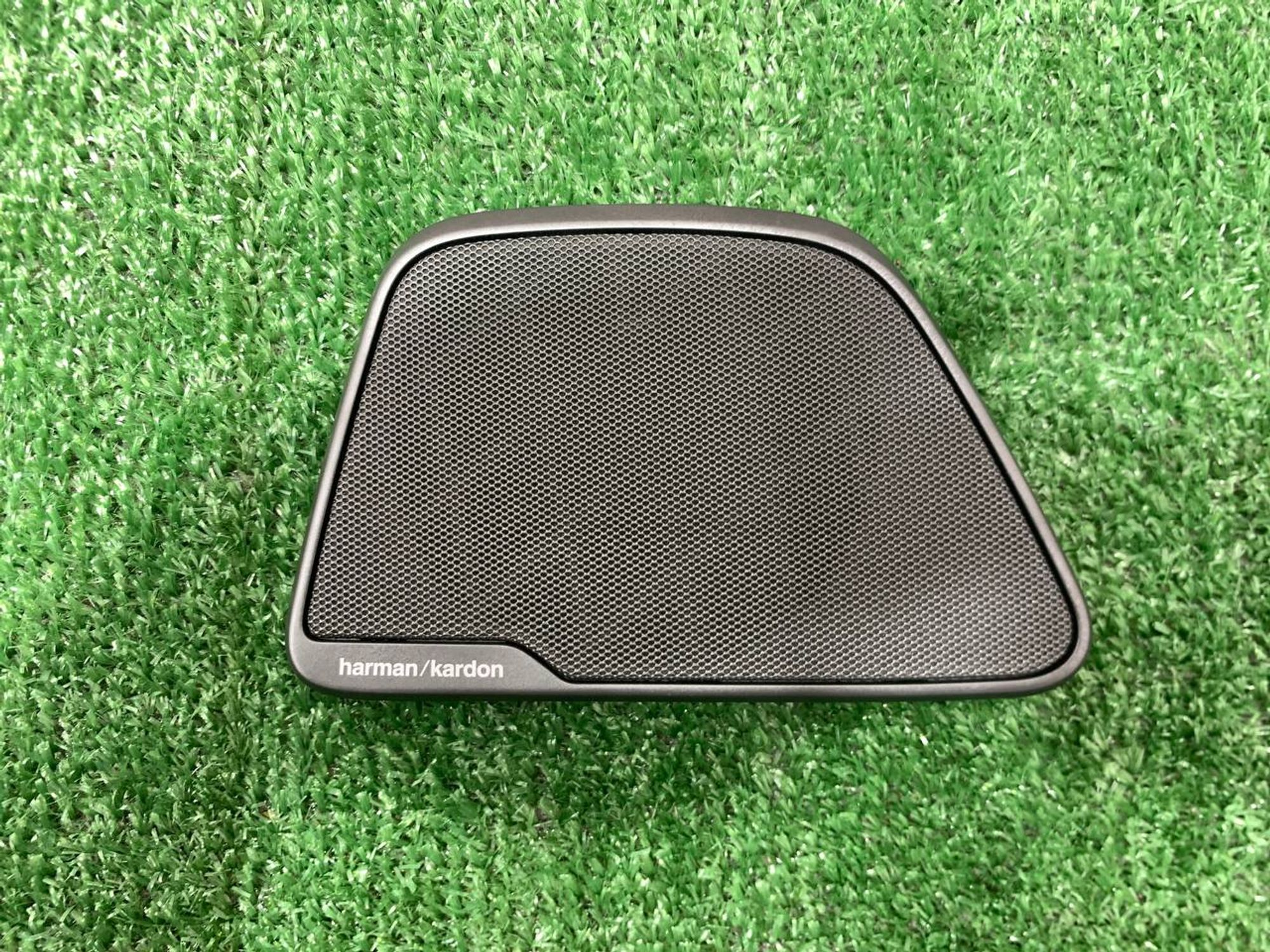 https://ycs.partsauto.market/partsauto-images/thmbs/userImages/h353NjtZg3VDP19b5HMt7LlpbQ93/part/3940d9d4-cbd0-42f9-9af7-f61c58c6037e_1728654528682.jpg
