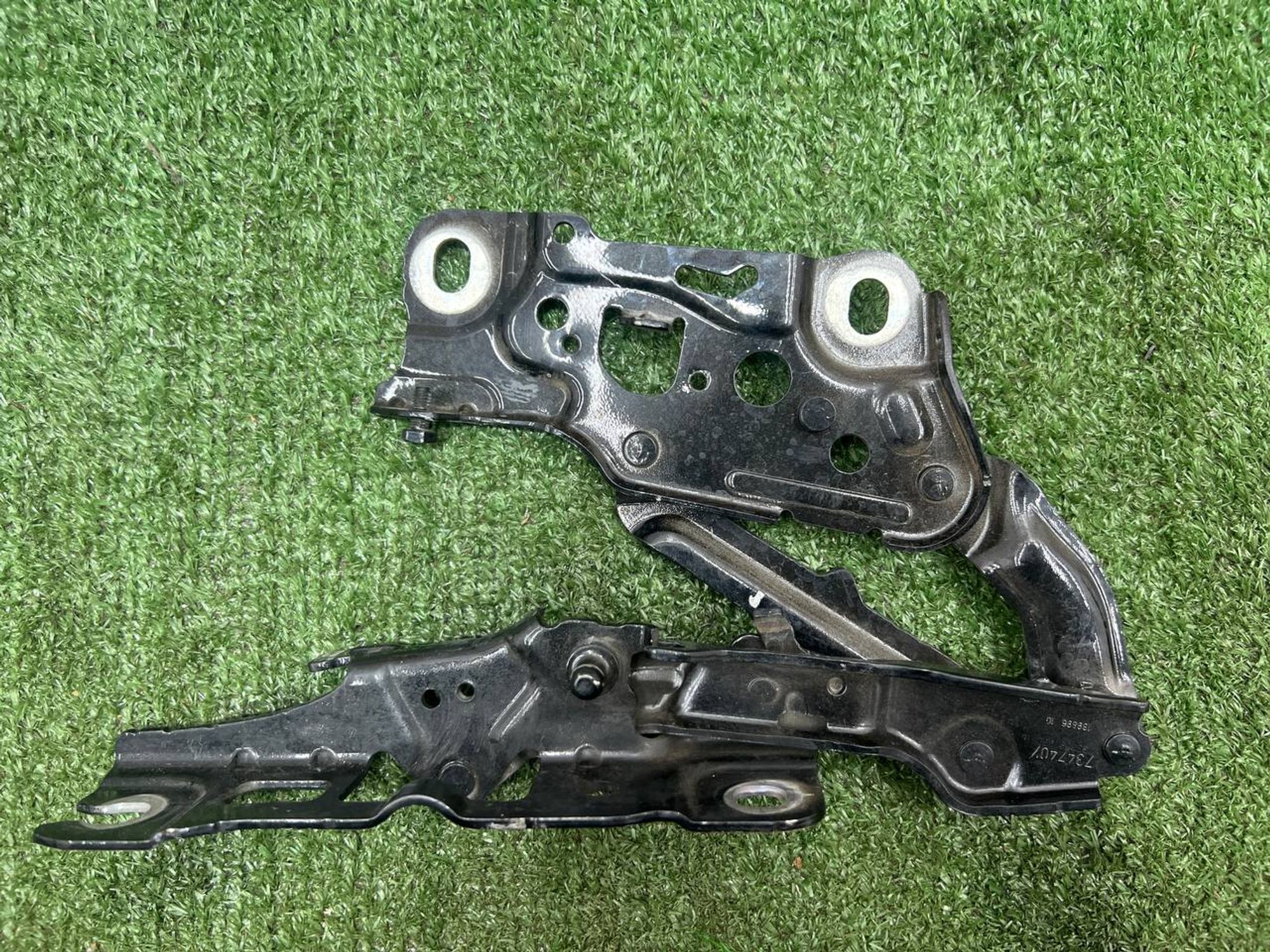 https://ycs.partsauto.market/partsauto-images/thmbs/userImages/h353NjtZg3VDP19b5HMt7LlpbQ93/part/3945a262-75ef-4464-bd67-e7308a211d5f_1730878211068.jpg