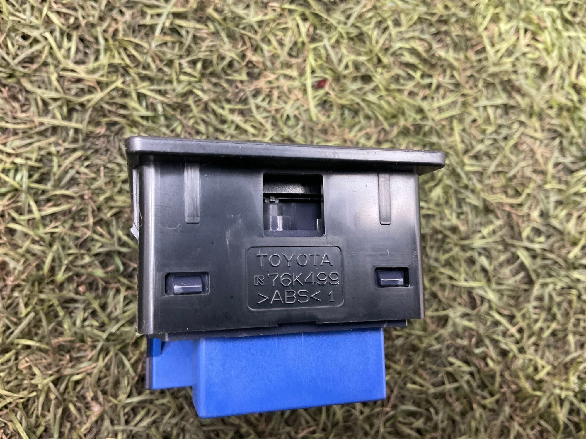 Блок управления зеркалами Toyota Land Cruiser 200 рестайлинг 2 (2015—2023) 2017, 3000 рублей, Москва