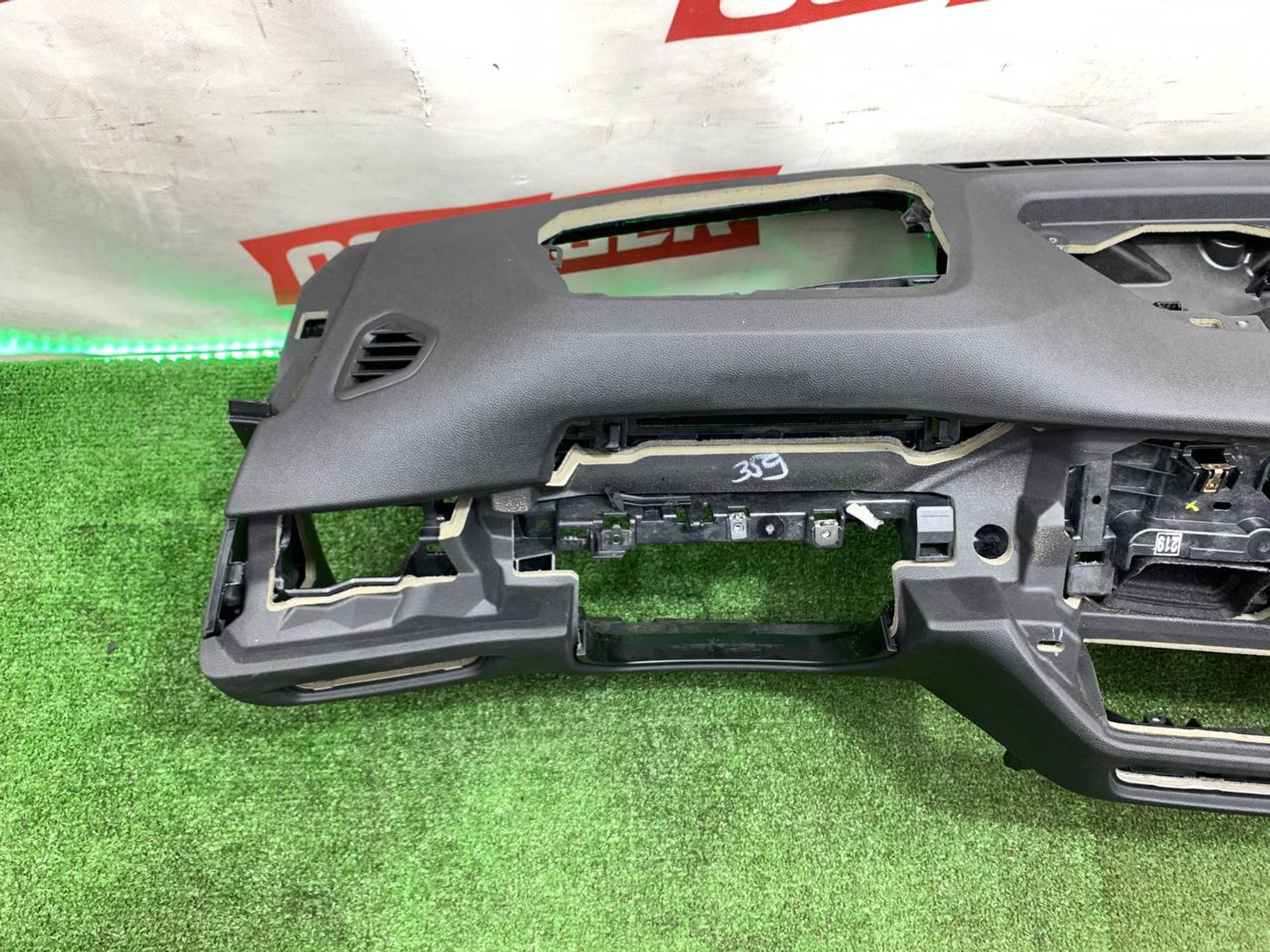 https://ycs.partsauto.market/partsauto-images/thmbs/userImages/h353NjtZg3VDP19b5HMt7LlpbQ93/part/3a0fadc7-d74d-4116-908d-afec16d46d95_1720683529085.jpg