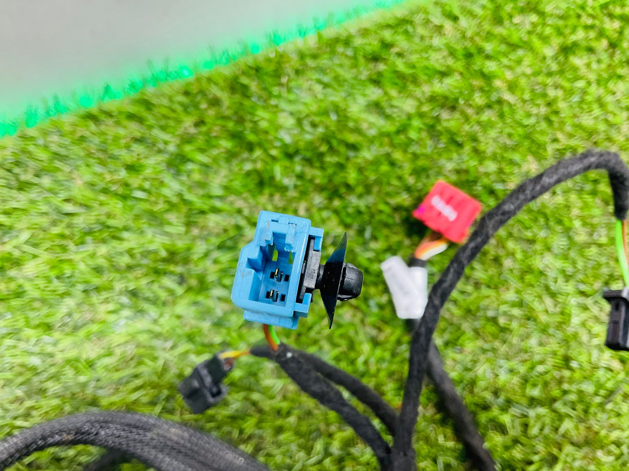 https://ycs.partsauto.market/partsauto-images/thmbs/userImages/h353NjtZg3VDP19b5HMt7LlpbQ93/part/3a3d33d2-8451-4383-86fc-1fc224ab7b3f_1785575022628.jpg