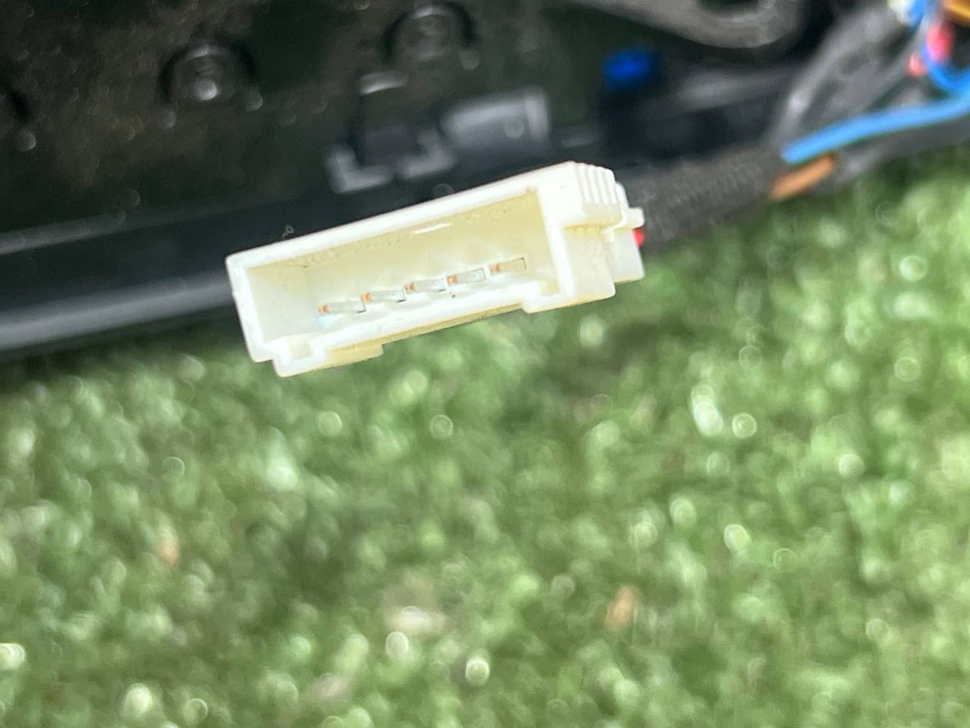 https://ycs.partsauto.market/partsauto-images/thmbs/userImages/h353NjtZg3VDP19b5HMt7LlpbQ93/part/3a7b32bc-d3d7-4042-bd91-797db21ca0a7_1730547129596.jpg