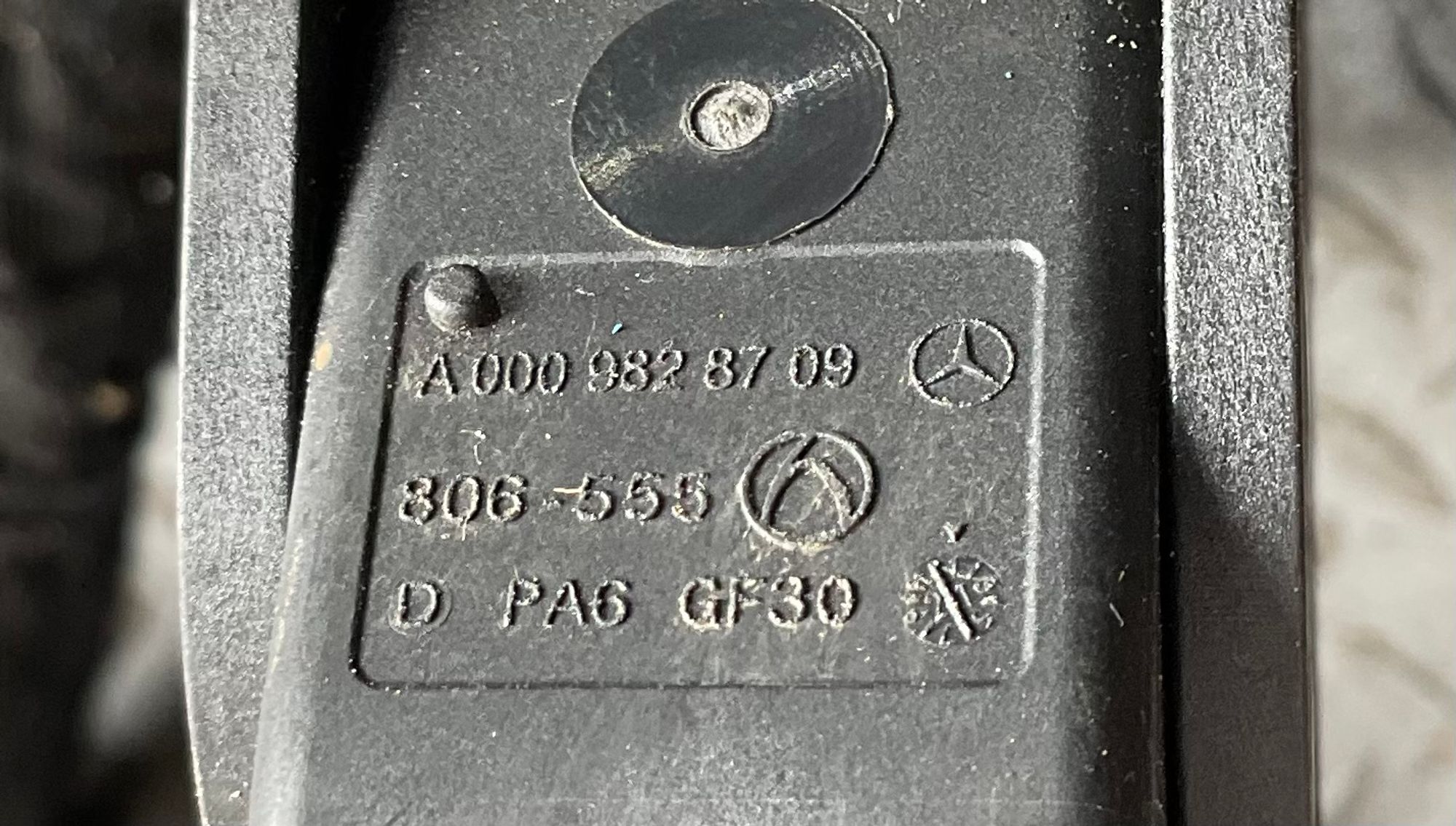 https://ycs.partsauto.market/partsauto-images/thmbs/userImages/h353NjtZg3VDP19b5HMt7LlpbQ93/part/3b056988-b60f-46cf-a4b8-59012439c7bd_1789386233795.jpg