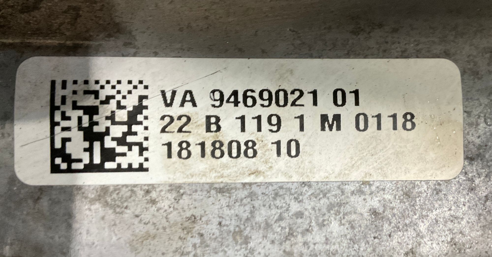 https://ycs.partsauto.market/partsauto-images/thmbs/userImages/h353NjtZg3VDP19b5HMt7LlpbQ93/part/3b4d4544-ae31-41be-8c2b-da52a24db906_1747739942425.jpg