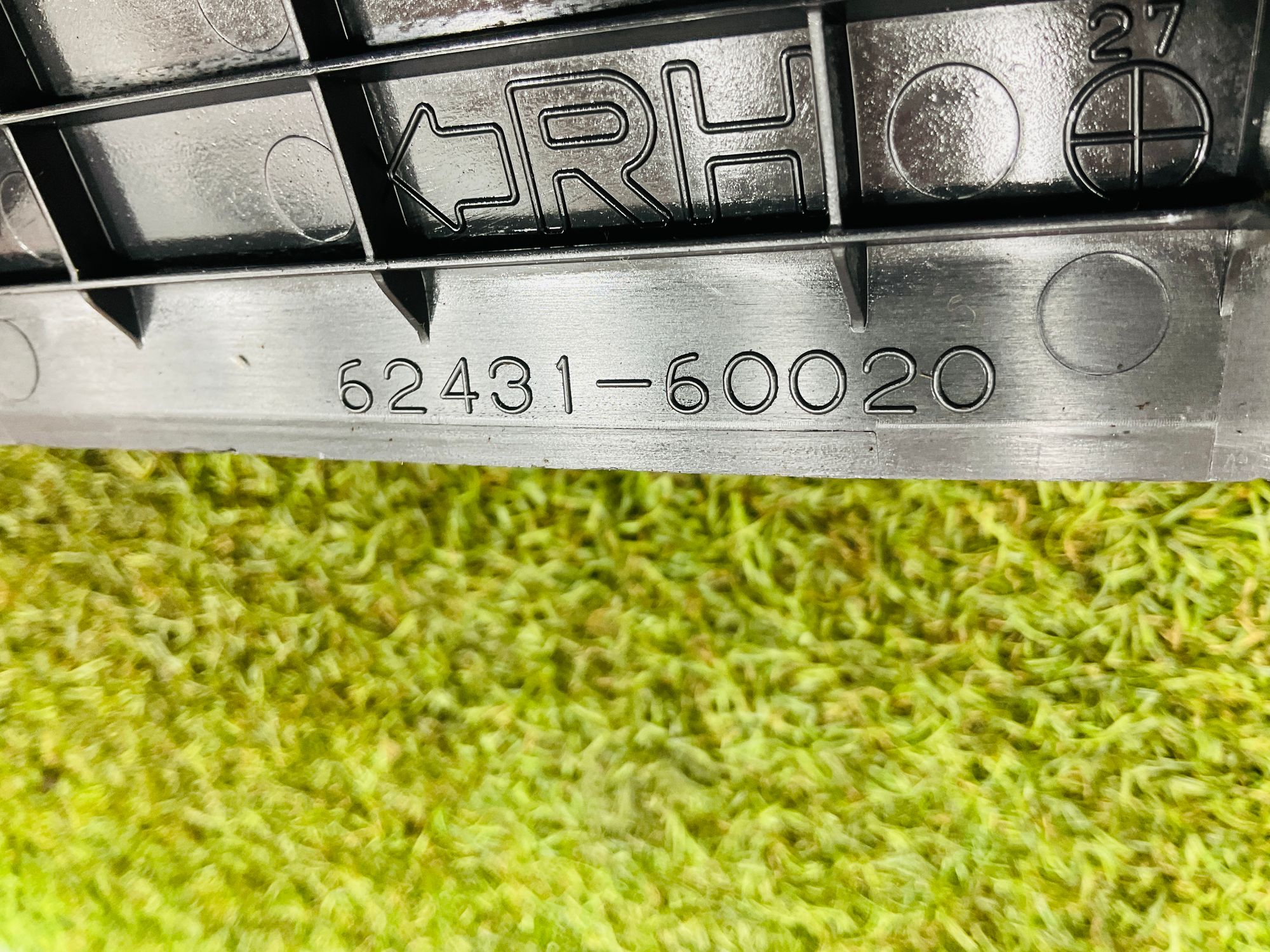 https://ycs.partsauto.market/partsauto-images/thmbs/userImages/h353NjtZg3VDP19b5HMt7LlpbQ93/part/3b7ad559-427d-4d89-a550-b5343cfb4ce1_1779804790670.jpg