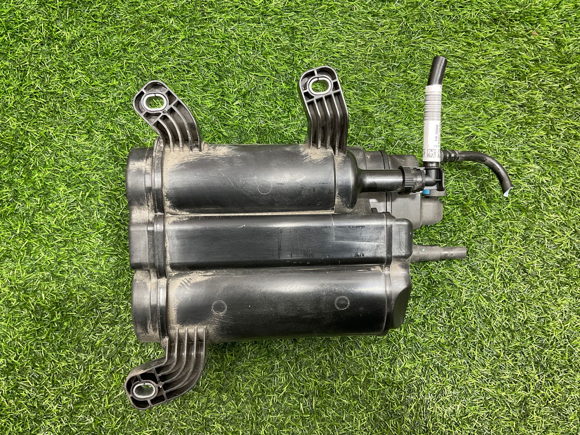 https://ycs.partsauto.market/partsauto-images/thmbs/userImages/h353NjtZg3VDP19b5HMt7LlpbQ93/part/3be3c2f4-001c-4822-9851-0c6305ff22af_1735373710917.jpg