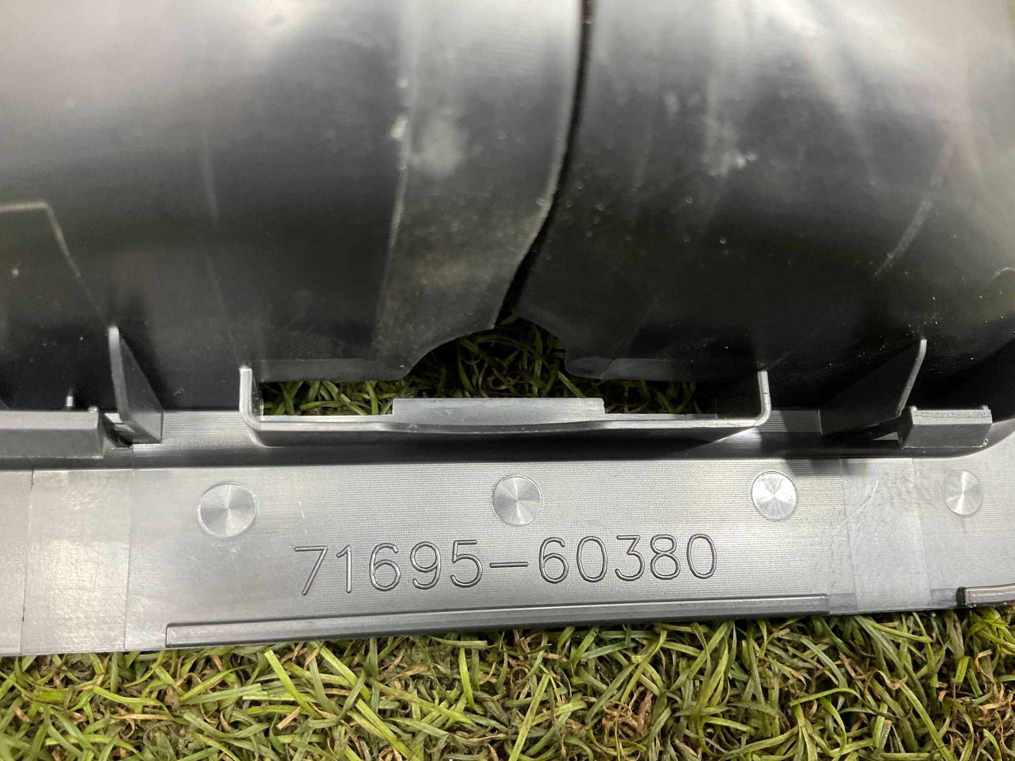 https://ycs.partsauto.market/partsauto-images/thmbs/userImages/h353NjtZg3VDP19b5HMt7LlpbQ93/part/3c864488-202f-446f-91f8-1ad09e1ccfa3_1780057771138.jpg