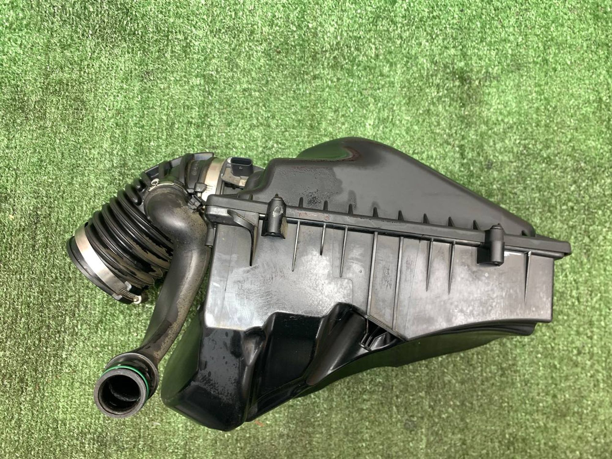 https://ycs.partsauto.market/partsauto-images/thmbs/userImages/h353NjtZg3VDP19b5HMt7LlpbQ93/part/3c9d40ac-257b-49fd-b106-a6e250c8e9af_1730469391355.jpg
