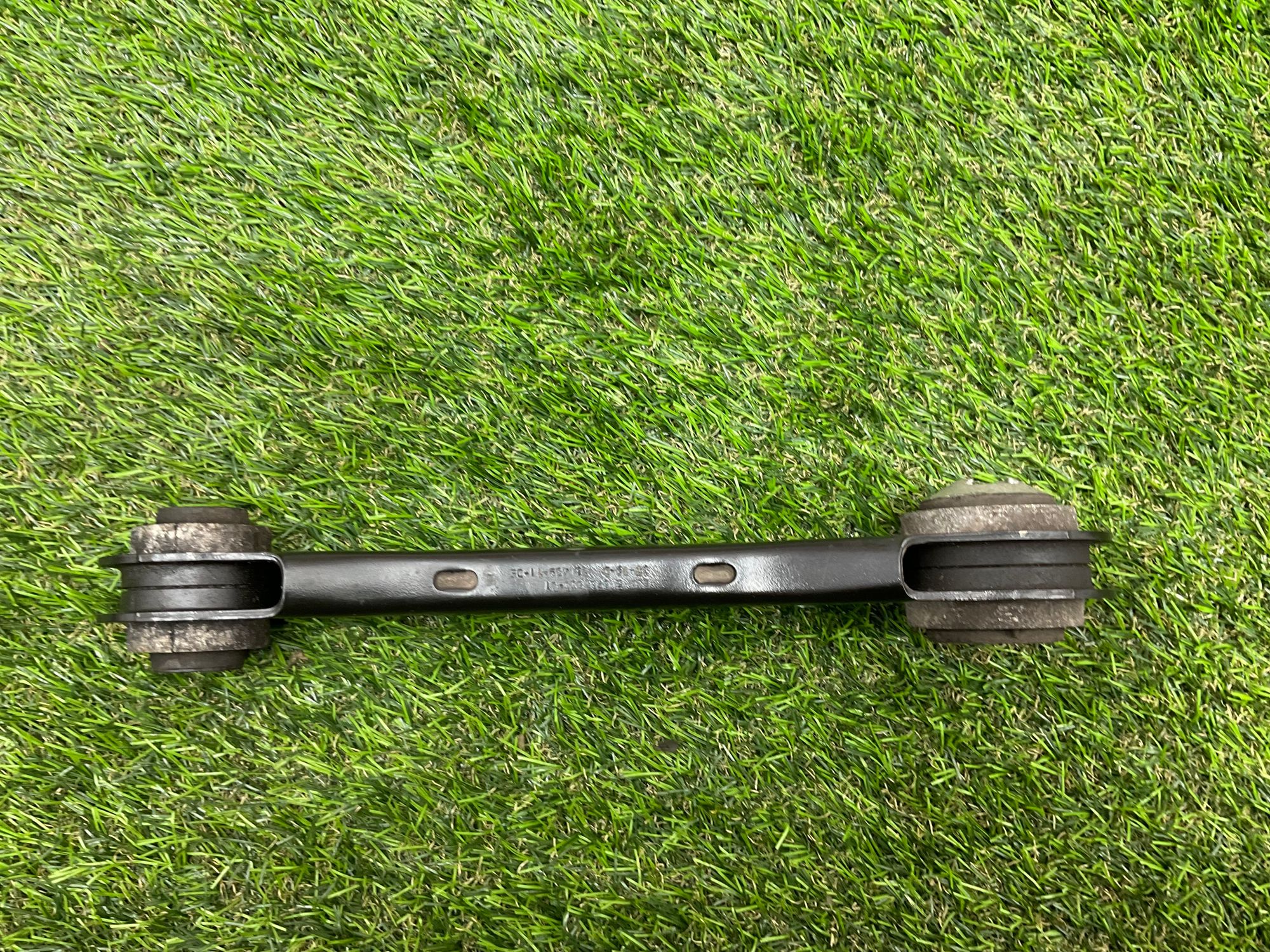https://ycs.partsauto.market/partsauto-images/thmbs/userImages/h353NjtZg3VDP19b5HMt7LlpbQ93/part/3d133f51-e659-4ae0-81a8-aaea401ab2eb_1781602145599.jpg