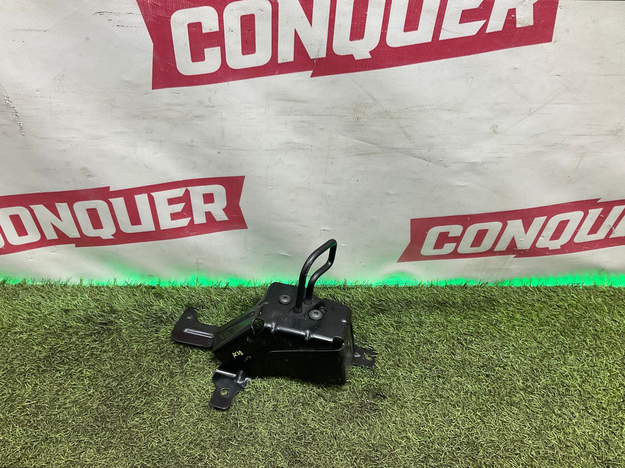 Крепление кузова заднее правое Land Rover Defender II L663 2022, 2500 рублей, Москва