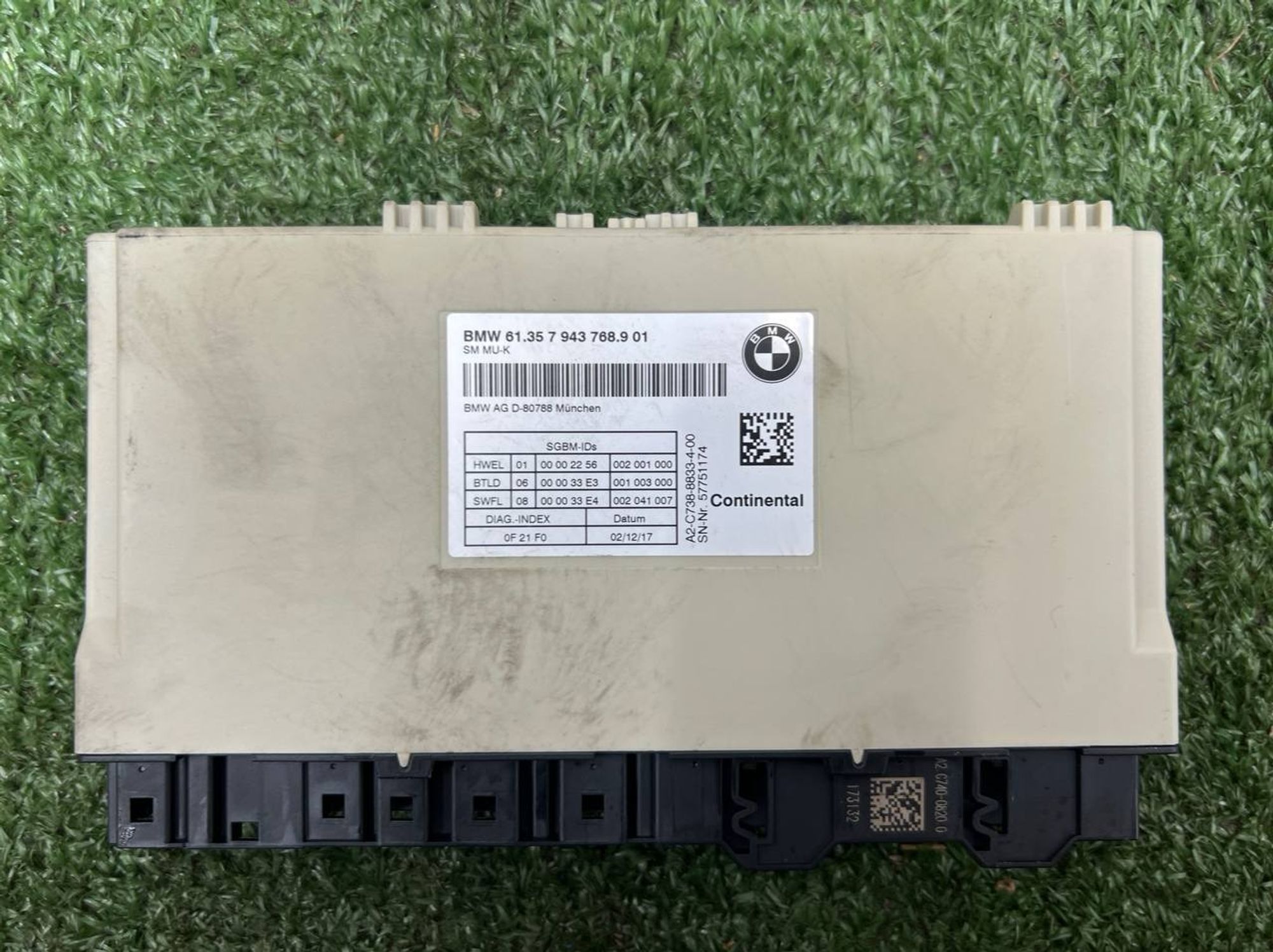 https://ycs.partsauto.market/partsauto-images/thmbs/userImages/h353NjtZg3VDP19b5HMt7LlpbQ93/part/3d760131-c518-4513-835d-6fb0a7b92802_1731076218438.jpg