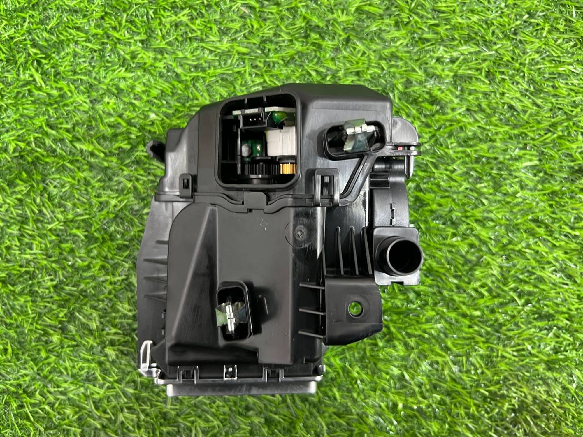 https://ycs.partsauto.market/partsauto-images/thmbs/userImages/h353NjtZg3VDP19b5HMt7LlpbQ93/part/3e2a78bd-5daa-4fe2-993b-76696423877c_1733296306624.jpg