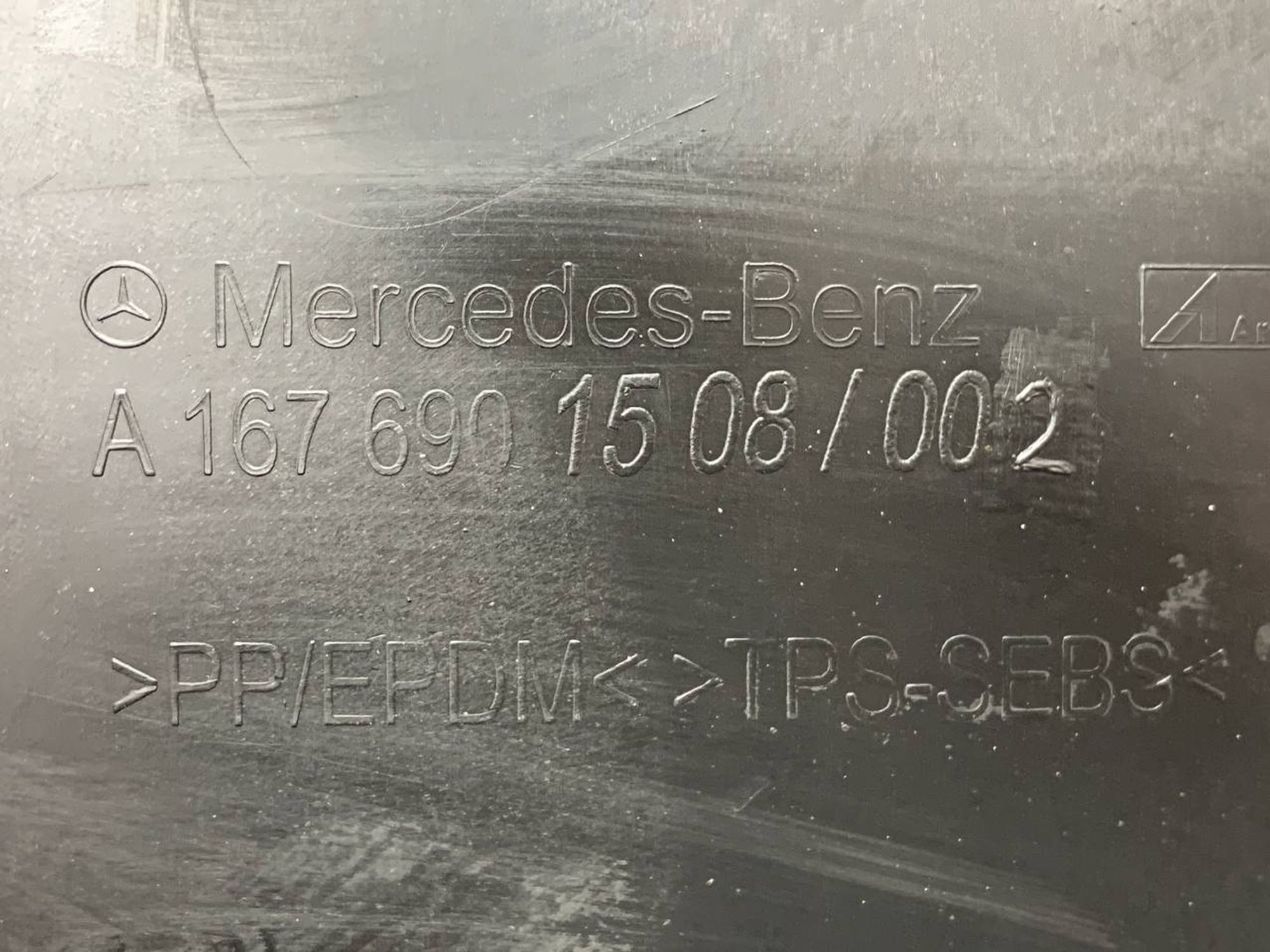 https://ycs.partsauto.market/partsauto-images/thmbs/userImages/h353NjtZg3VDP19b5HMt7LlpbQ93/part/3eac2b87-a8f8-47e1-beeb-d70e35857790_1731417488750.jpg