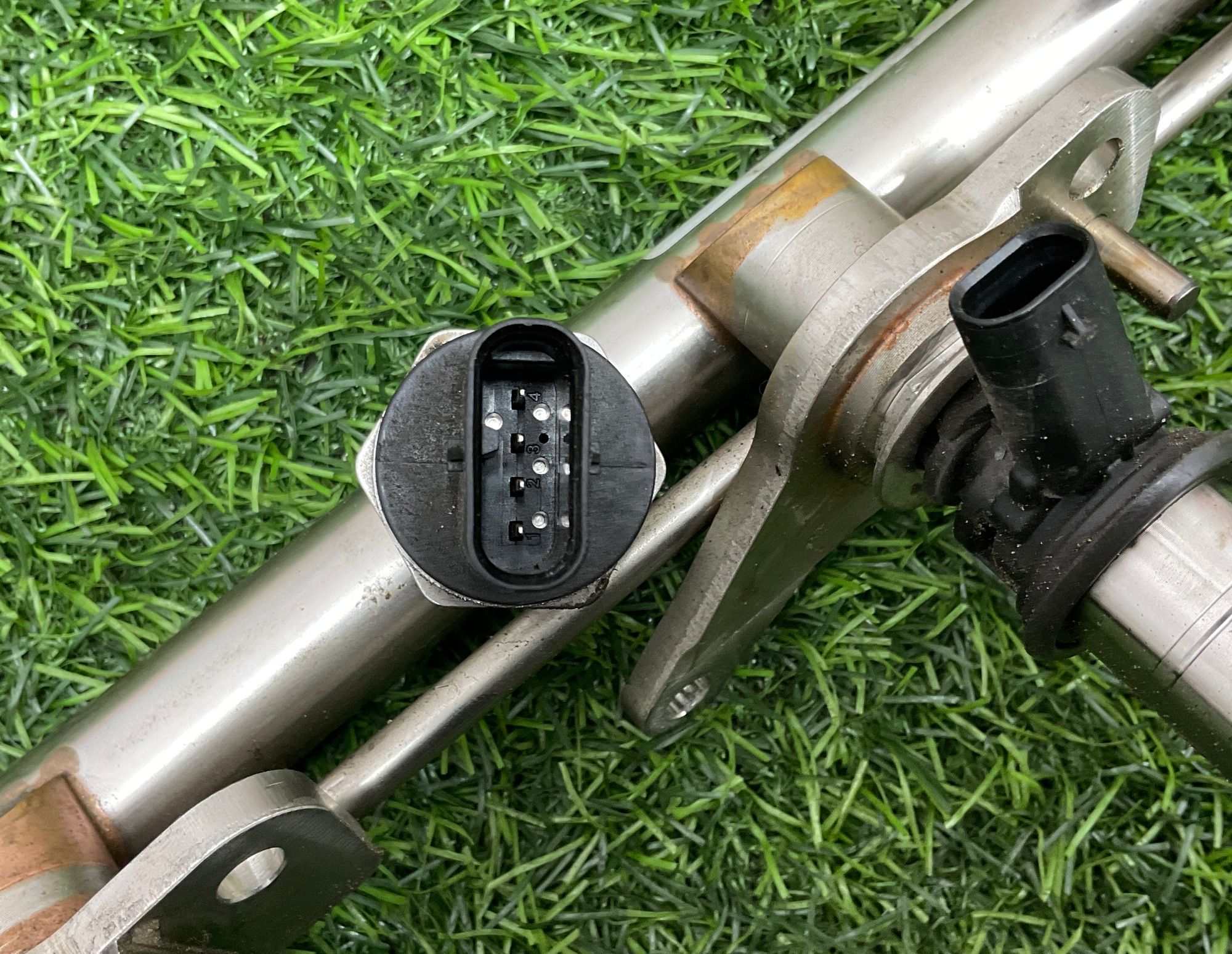 https://ycs.partsauto.market/partsauto-images/thmbs/userImages/h353NjtZg3VDP19b5HMt7LlpbQ93/part/3eedbb06-cb32-4883-bd14-d266d04b66c1_1743585174557.jpg