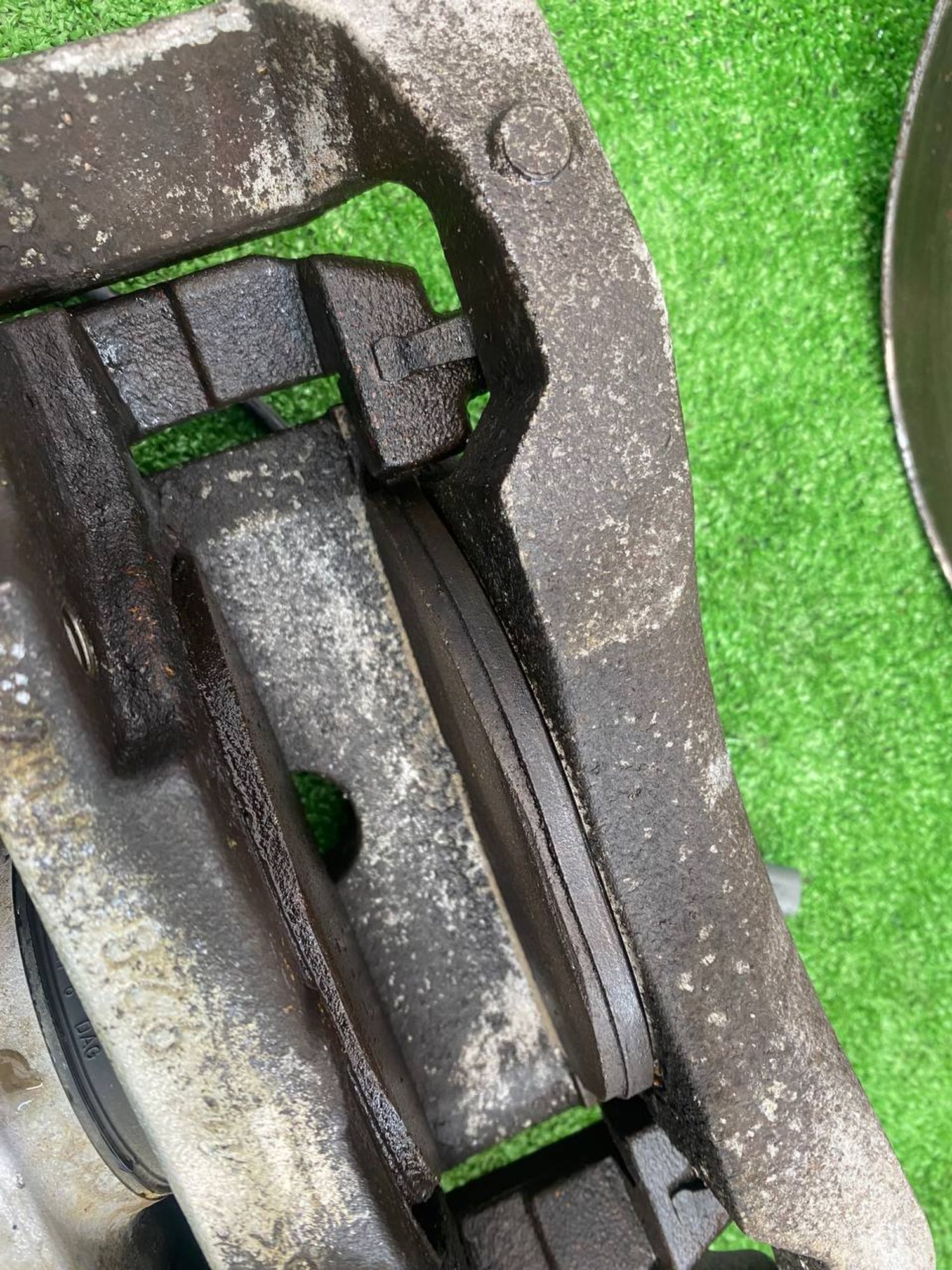 https://ycs.partsauto.market/partsauto-images/thmbs/userImages/h353NjtZg3VDP19b5HMt7LlpbQ93/part/3f1d083b-a5a9-466e-801f-d1c8b1ed624d_1743594205867.jpg