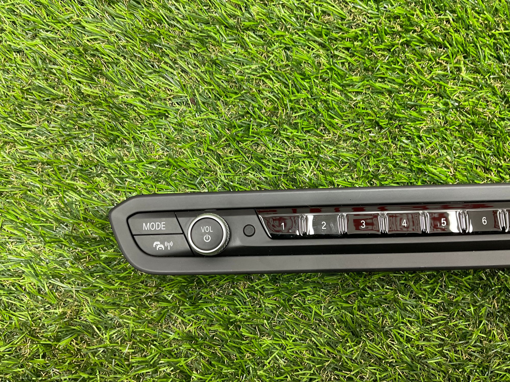 https://ycs.partsauto.market/partsauto-images/thmbs/userImages/h353NjtZg3VDP19b5HMt7LlpbQ93/part/3f1dcab9-e0e8-4694-9c5d-f7f2b27de7b3_1781522725680.jpg