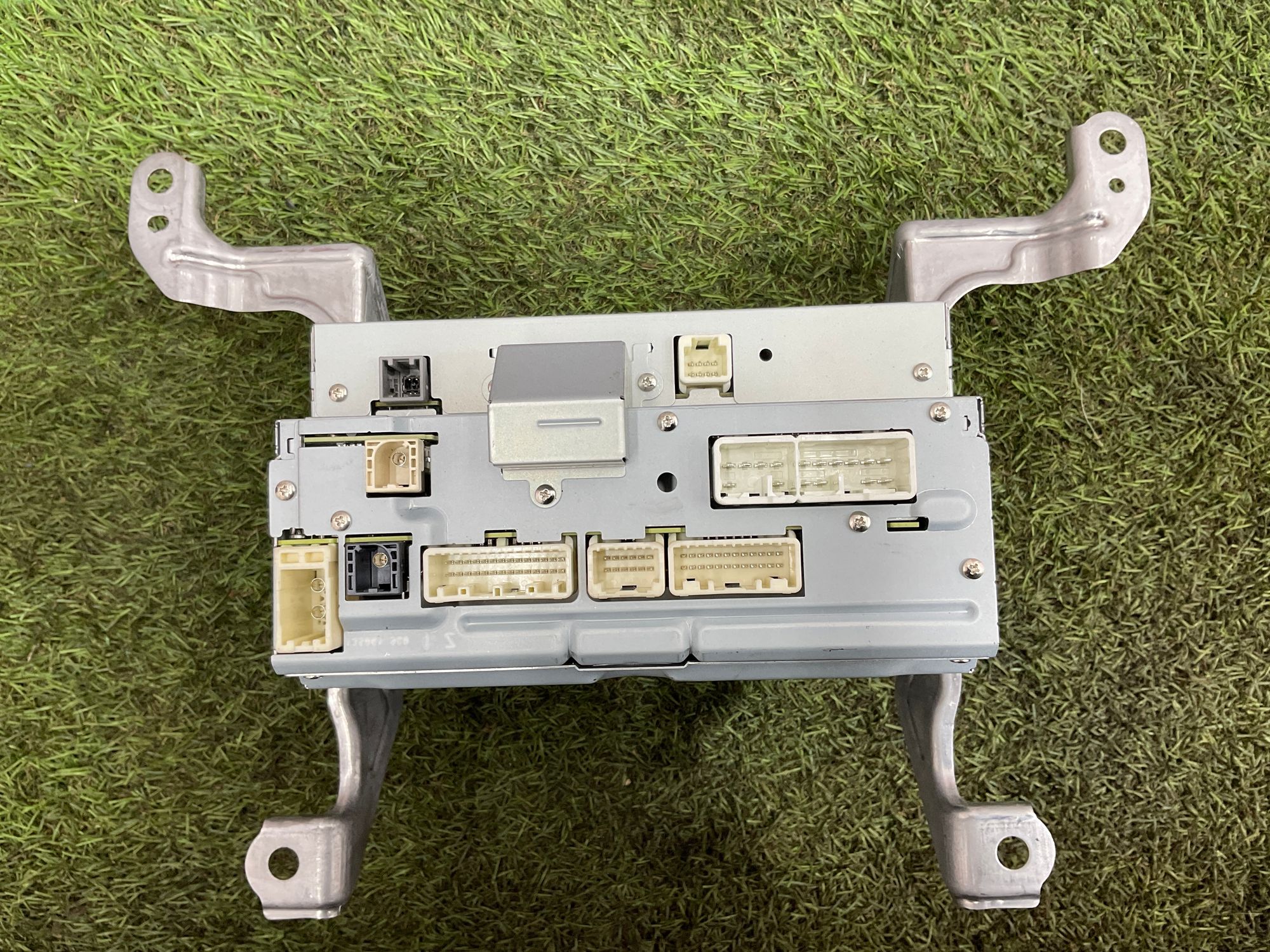 Магнитола Toyota Land Cruiser 200 рестайлинг 2 (2015—2023) 2017, 20000 рублей, Москва