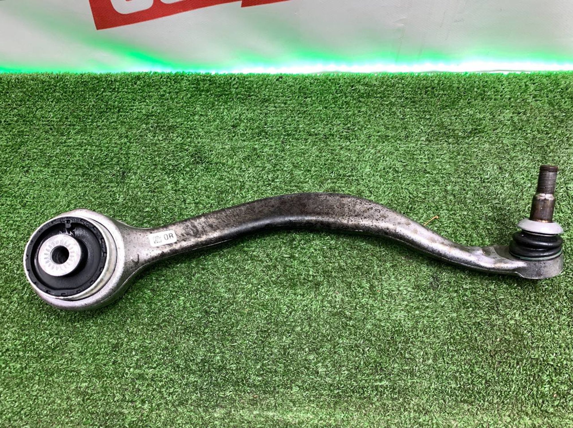 https://ycs.partsauto.market/partsauto-images/thmbs/userImages/h353NjtZg3VDP19b5HMt7LlpbQ93/part/3f5dc440-2bba-4dc6-be2b-e99df0e7cdcb_1726134820074.jpg