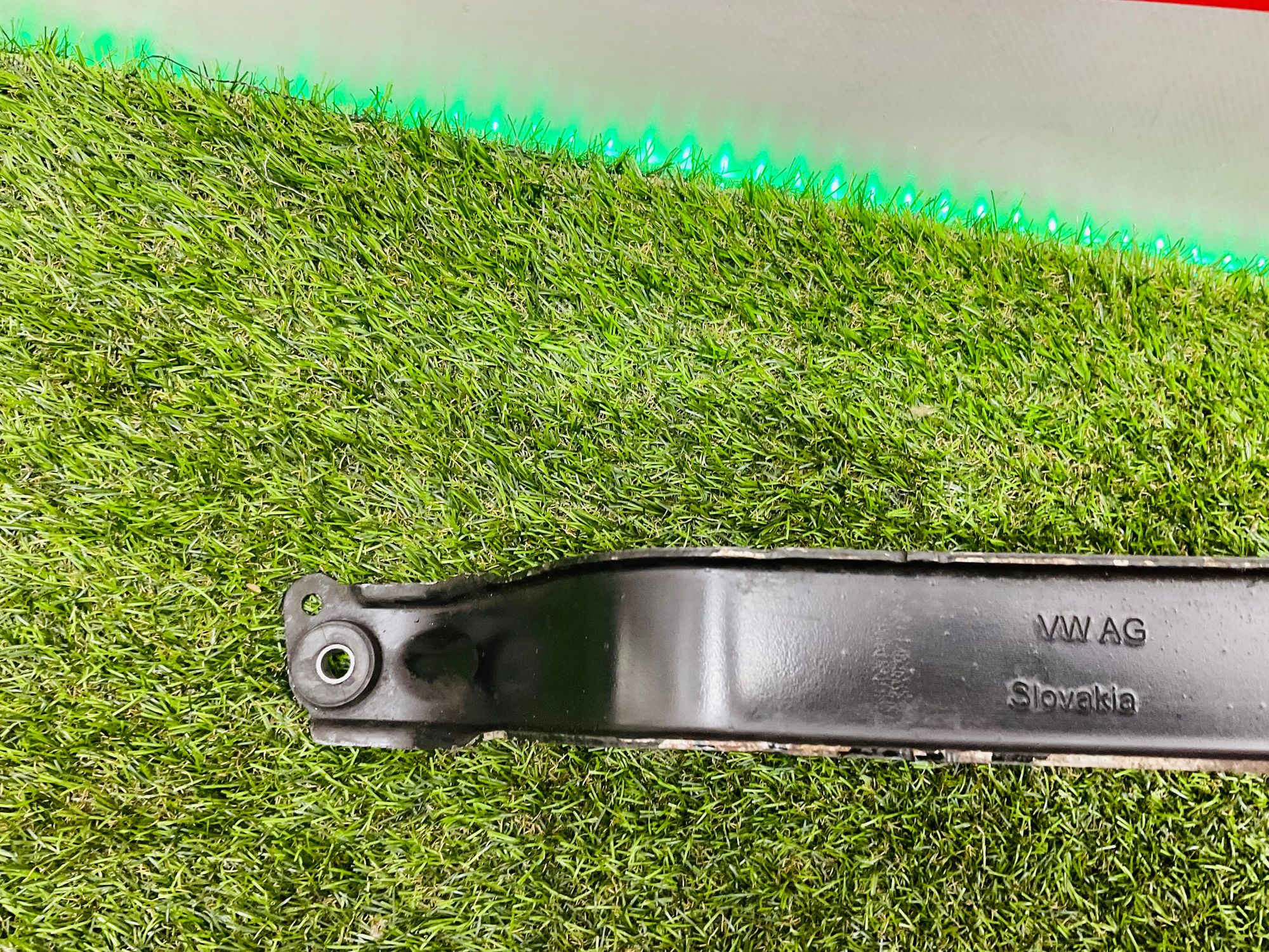 https://ycs.partsauto.market/partsauto-images/thmbs/userImages/h353NjtZg3VDP19b5HMt7LlpbQ93/part/3fbd5e0d-911d-42d0-aca1-cf61c0955966_1786792918862.jpg