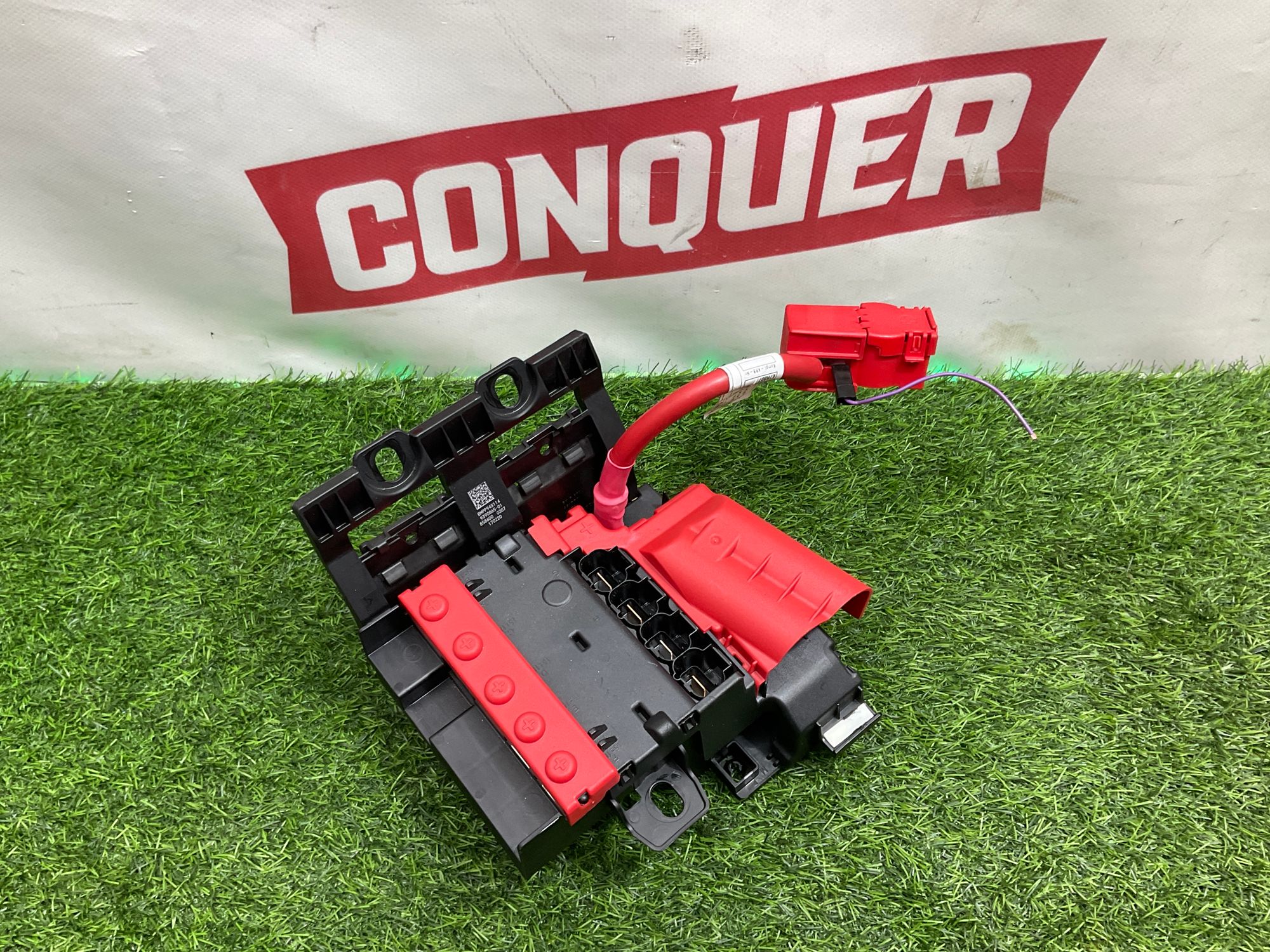 https://ycs.partsauto.market/partsauto-images/thmbs/userImages/h353NjtZg3VDP19b5HMt7LlpbQ93/part/4010e17a-80e4-46f8-8f33-0c3a8dae6942_1735302915162.jpg
