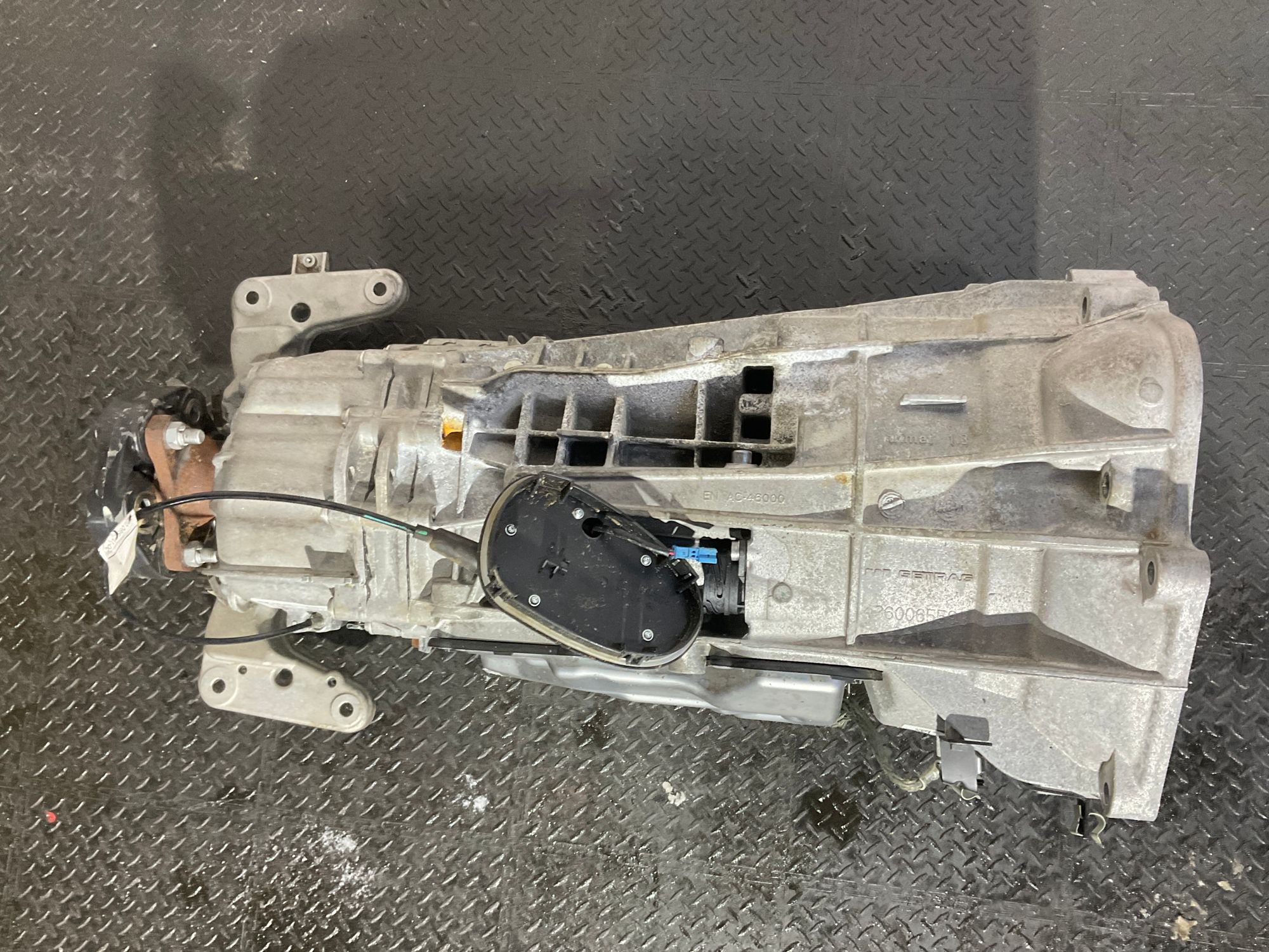 https://ycs.partsauto.market/partsauto-images/thmbs/userImages/h353NjtZg3VDP19b5HMt7LlpbQ93/part/4056076b-c72a-40d8-bb94-464cd9dfb633_1734181112384.jpg