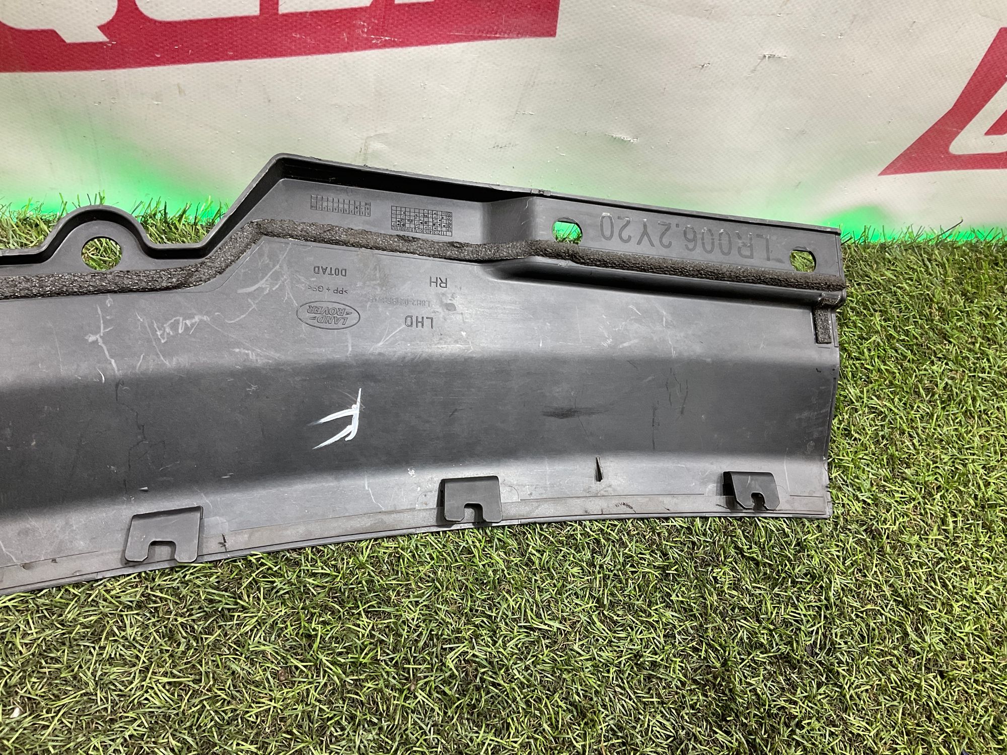 Накладка жабо правая Land Rover Defender II L663 2022, 9500 рублей, Москва