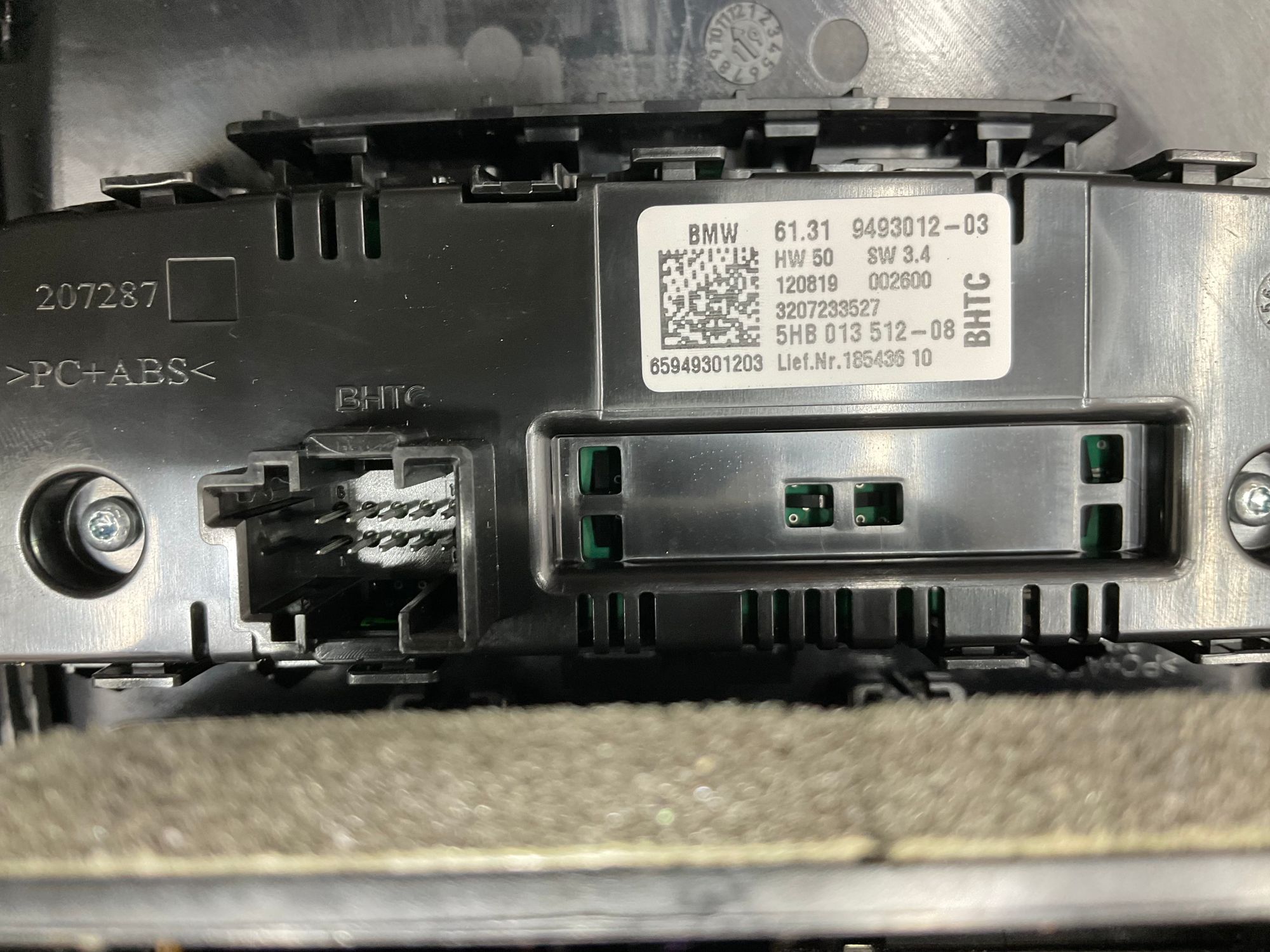 https://ycs.partsauto.market/partsauto-images/thmbs/userImages/h353NjtZg3VDP19b5HMt7LlpbQ93/part/409ca1c0-eb78-4587-a464-4fe83e8073dd_1781522442138.jpg