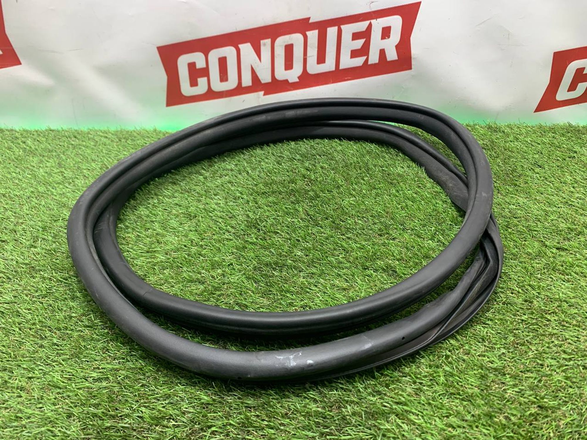 https://ycs.partsauto.market/partsauto-images/thmbs/userImages/h353NjtZg3VDP19b5HMt7LlpbQ93/part/40cf219f-42fb-460c-ade5-68d76154aa55_1708083472619.jpg