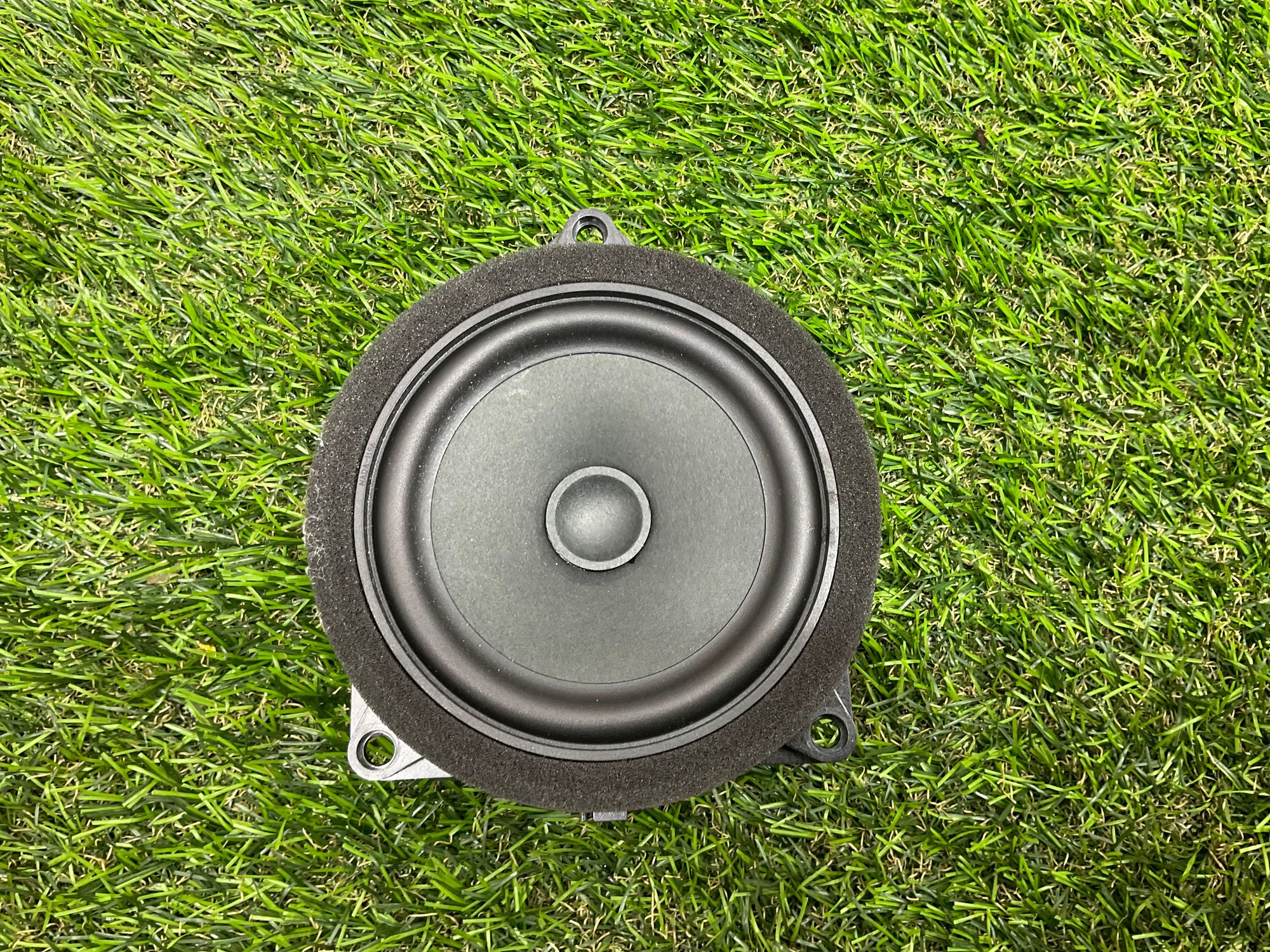 https://ycs.partsauto.market/partsauto-images/thmbs/userImages/h353NjtZg3VDP19b5HMt7LlpbQ93/part/410ab65c-b35f-47ca-8604-a4898094113d_1781517393509.jpg