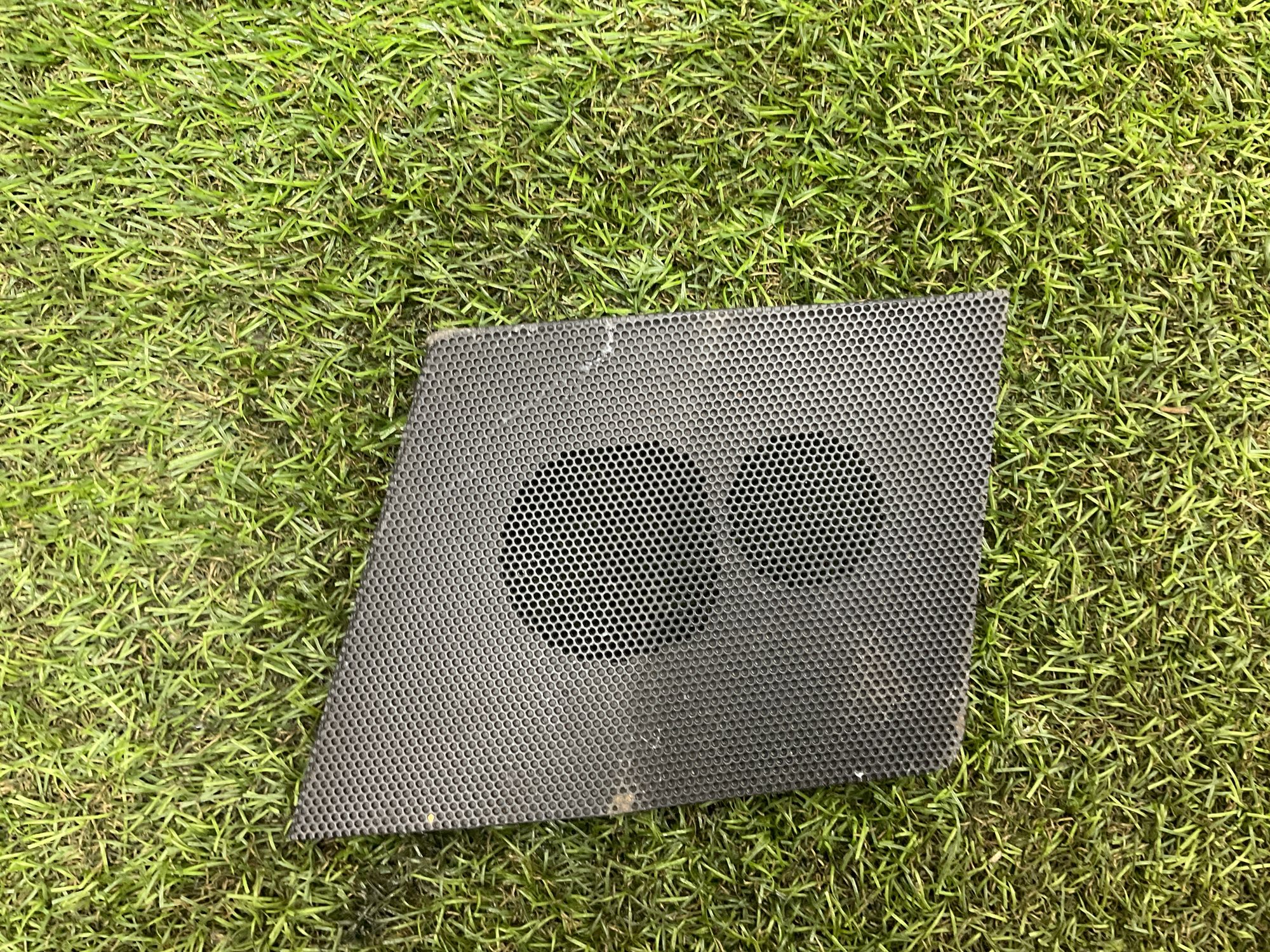 Накладка динамика передняя левая Toyota RAV4, V (2018—2023), 3000 рублей, Москва