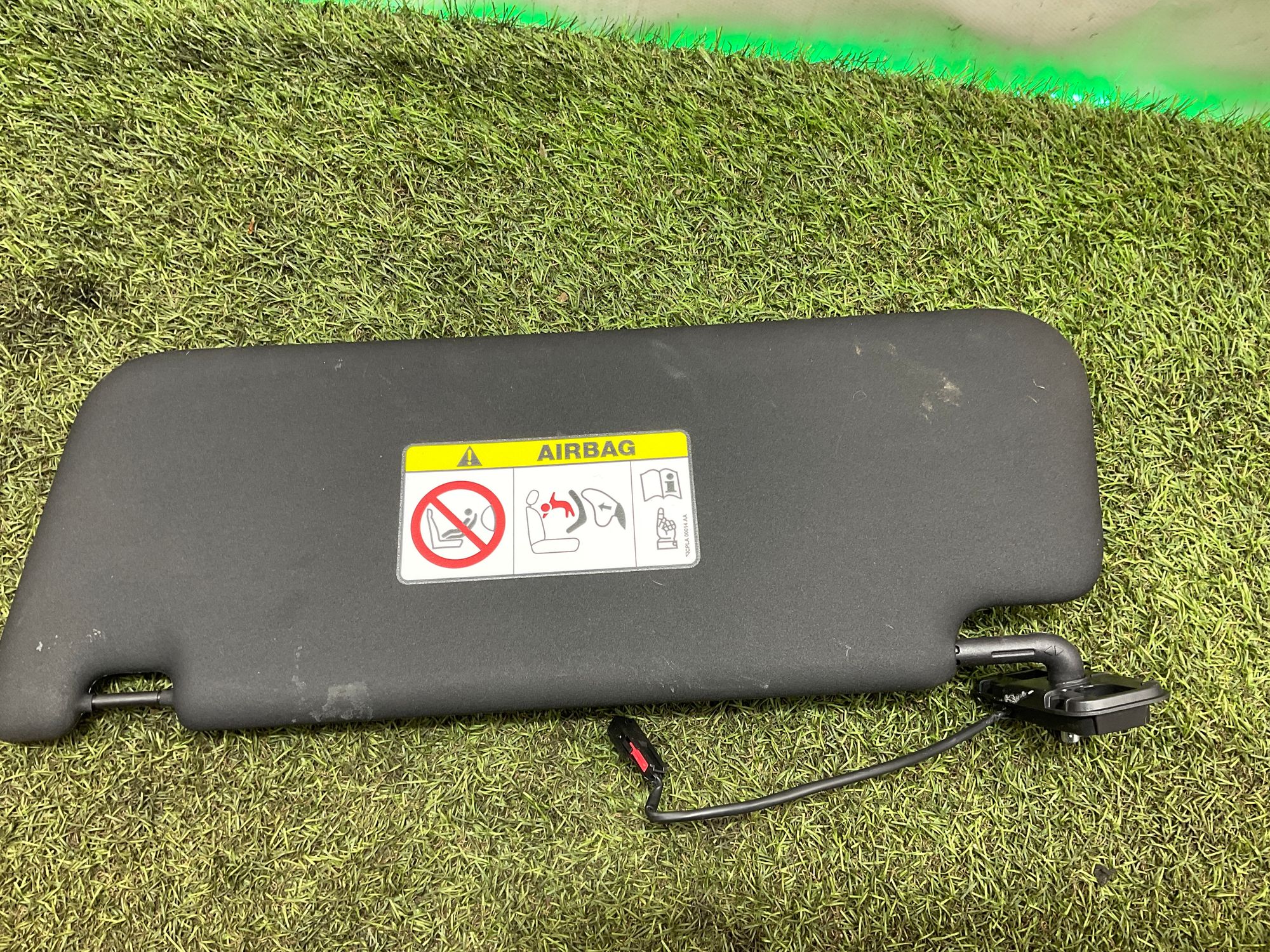 Козырек солнцезащитный правый Land Rover Defender II L663 2022, 4500 рублей, Москва