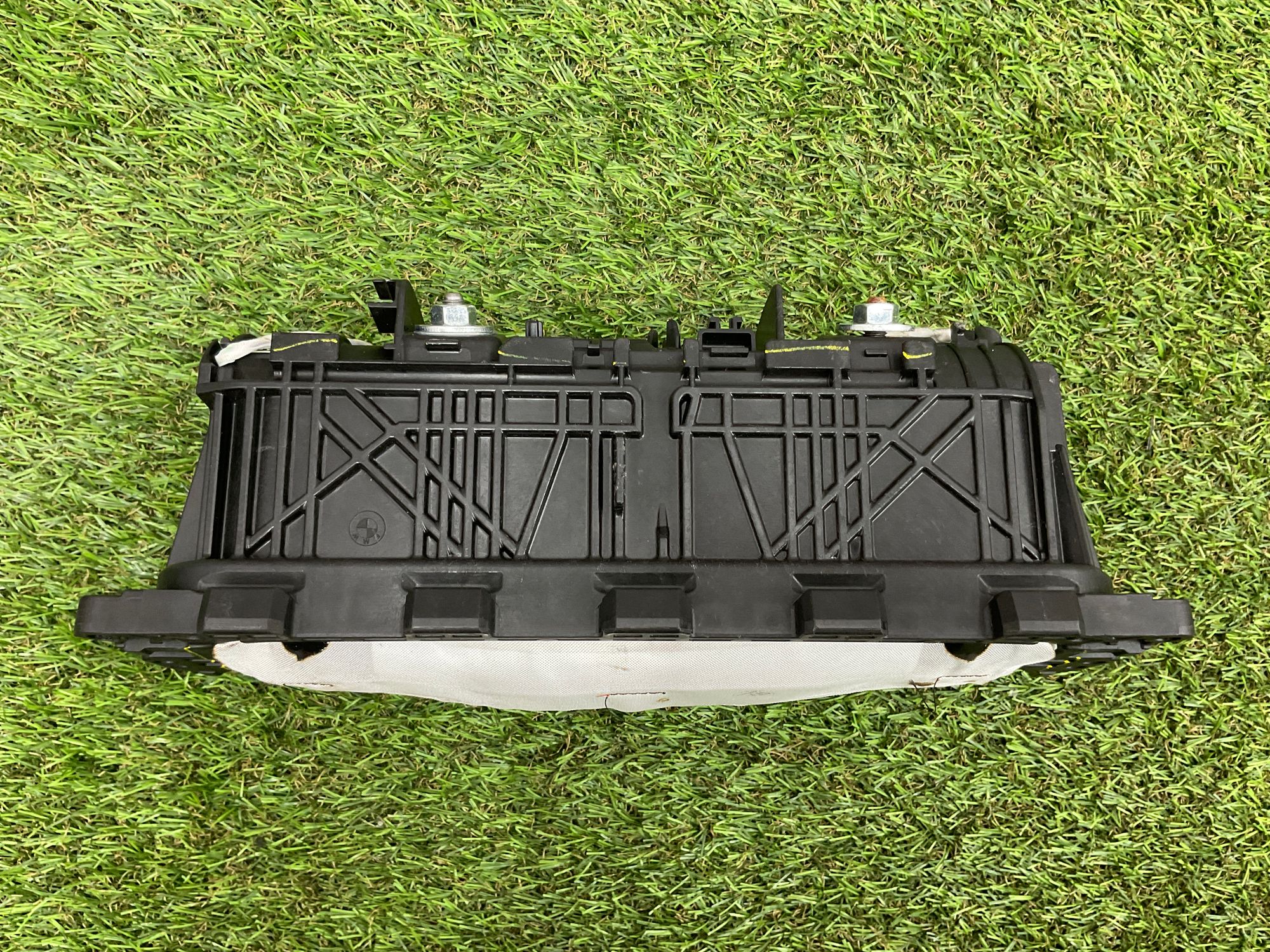 https://ycs.partsauto.market/partsauto-images/thmbs/userImages/h353NjtZg3VDP19b5HMt7LlpbQ93/part/41699d78-790d-4ac1-bb4d-3bff7684c247_1747990083383.jpg