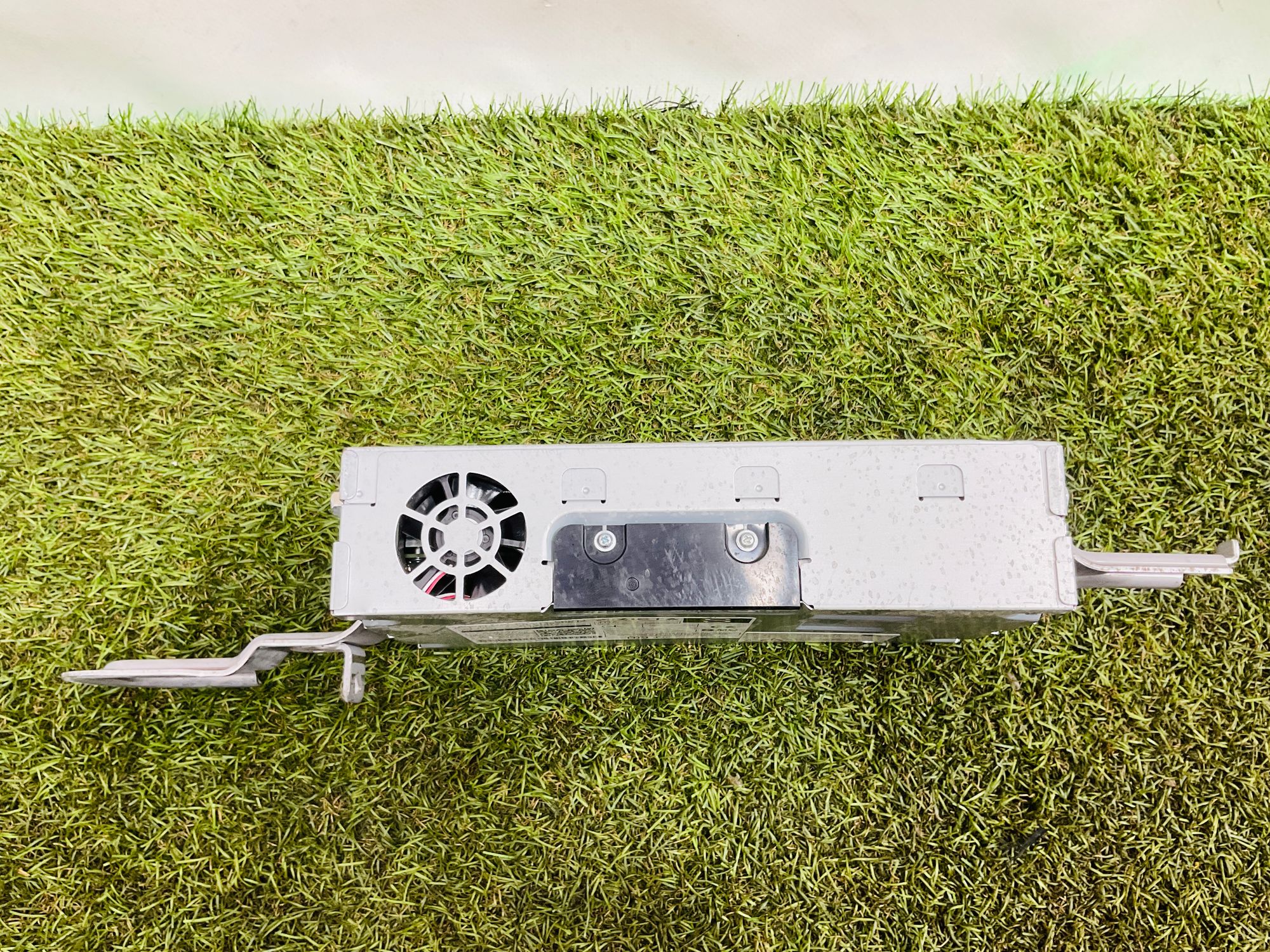 https://ycs.partsauto.market/partsauto-images/thmbs/userImages/h353NjtZg3VDP19b5HMt7LlpbQ93/part/416a8e50-1a32-49de-a5b5-dbb69c4c8ed9_1779804566211.jpg