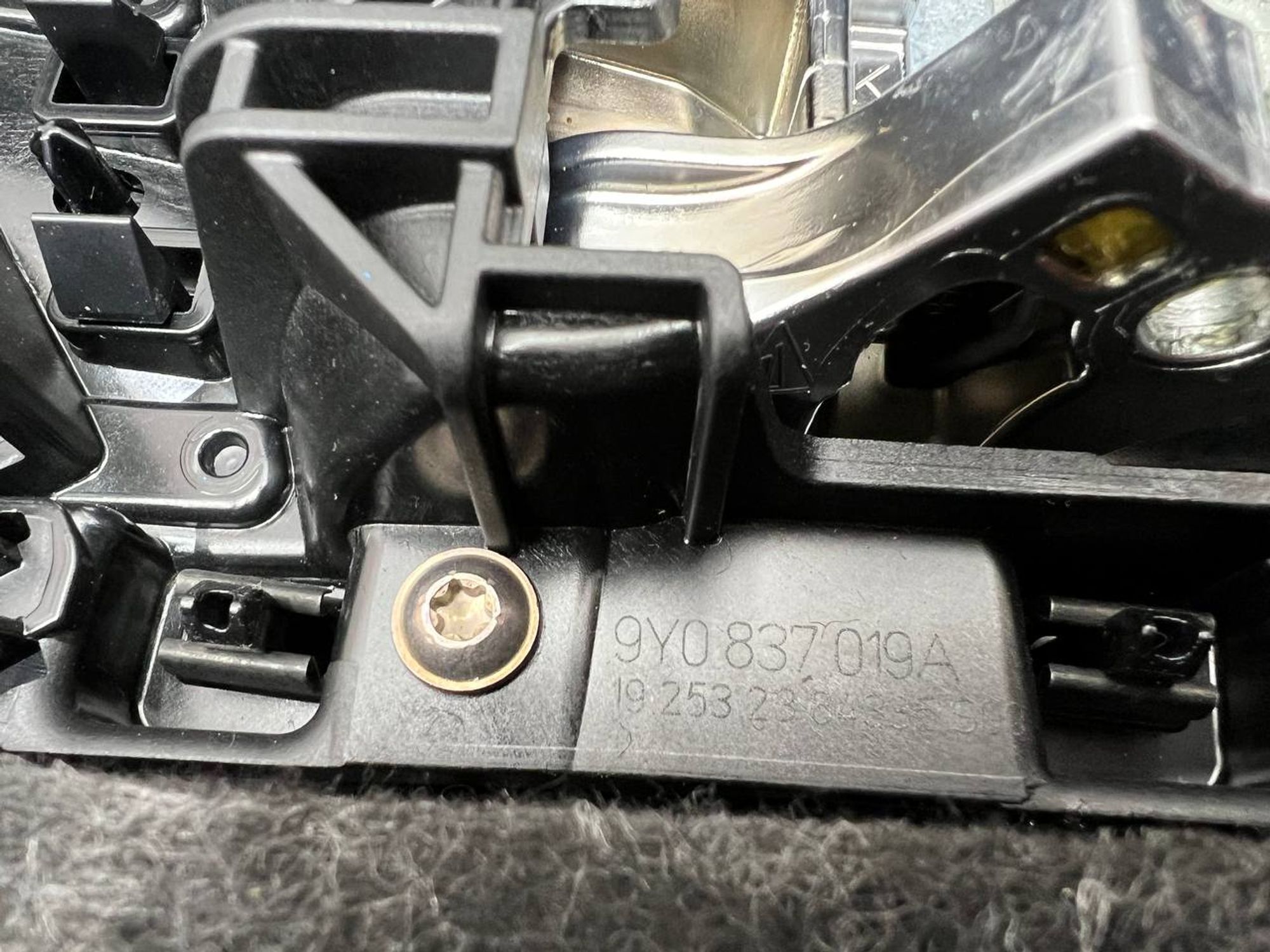 https://ycs.partsauto.market/partsauto-images/thmbs/userImages/h353NjtZg3VDP19b5HMt7LlpbQ93/part/41be3b4f-24c5-4114-87b1-5cdceffbd2a1_1711030151852.jpg