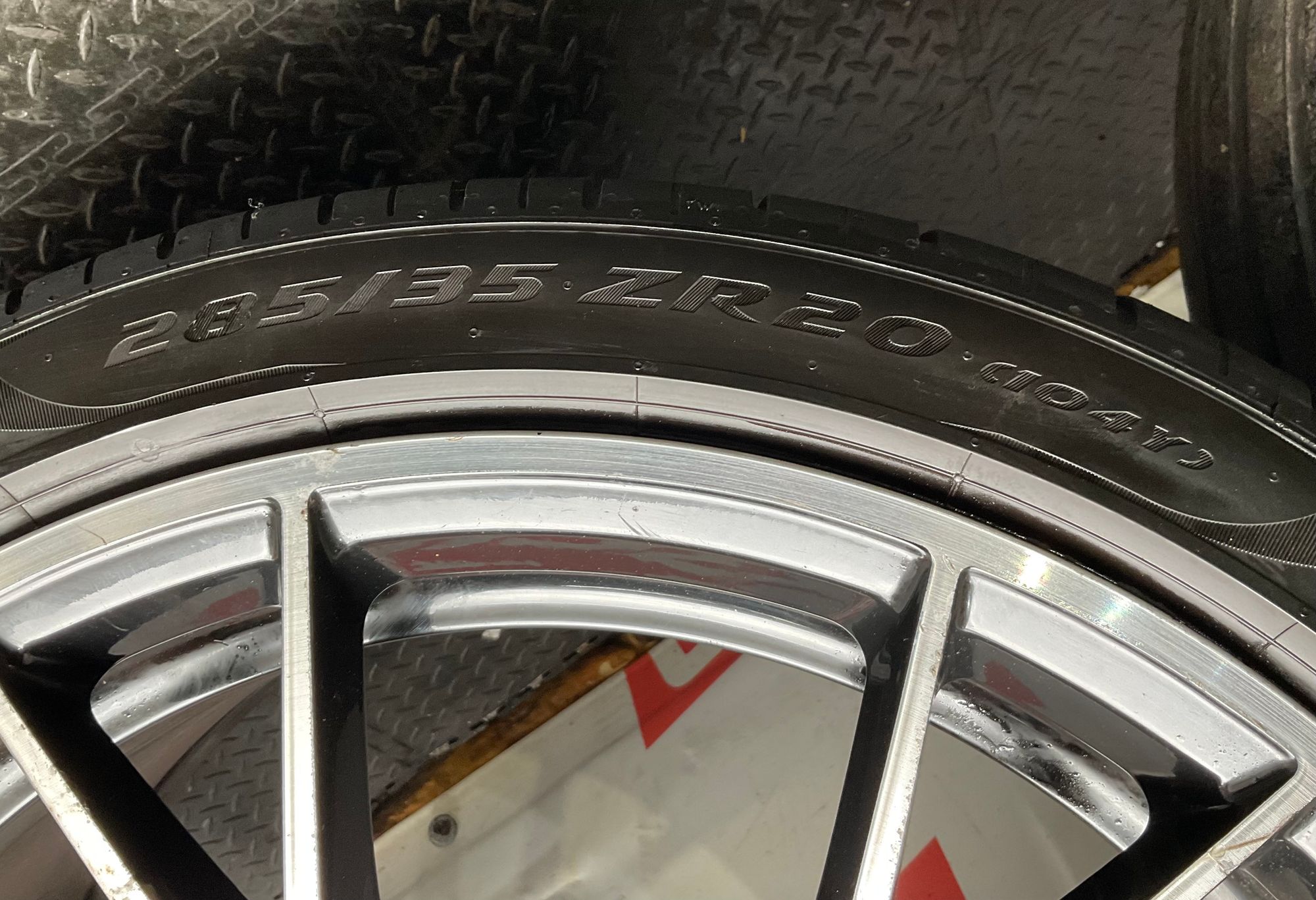 https://ycs.partsauto.market/partsauto-images/thmbs/userImages/h353NjtZg3VDP19b5HMt7LlpbQ93/part/41c1bb3f-6acf-409d-8549-746643fc4610_1788182822055.jpg