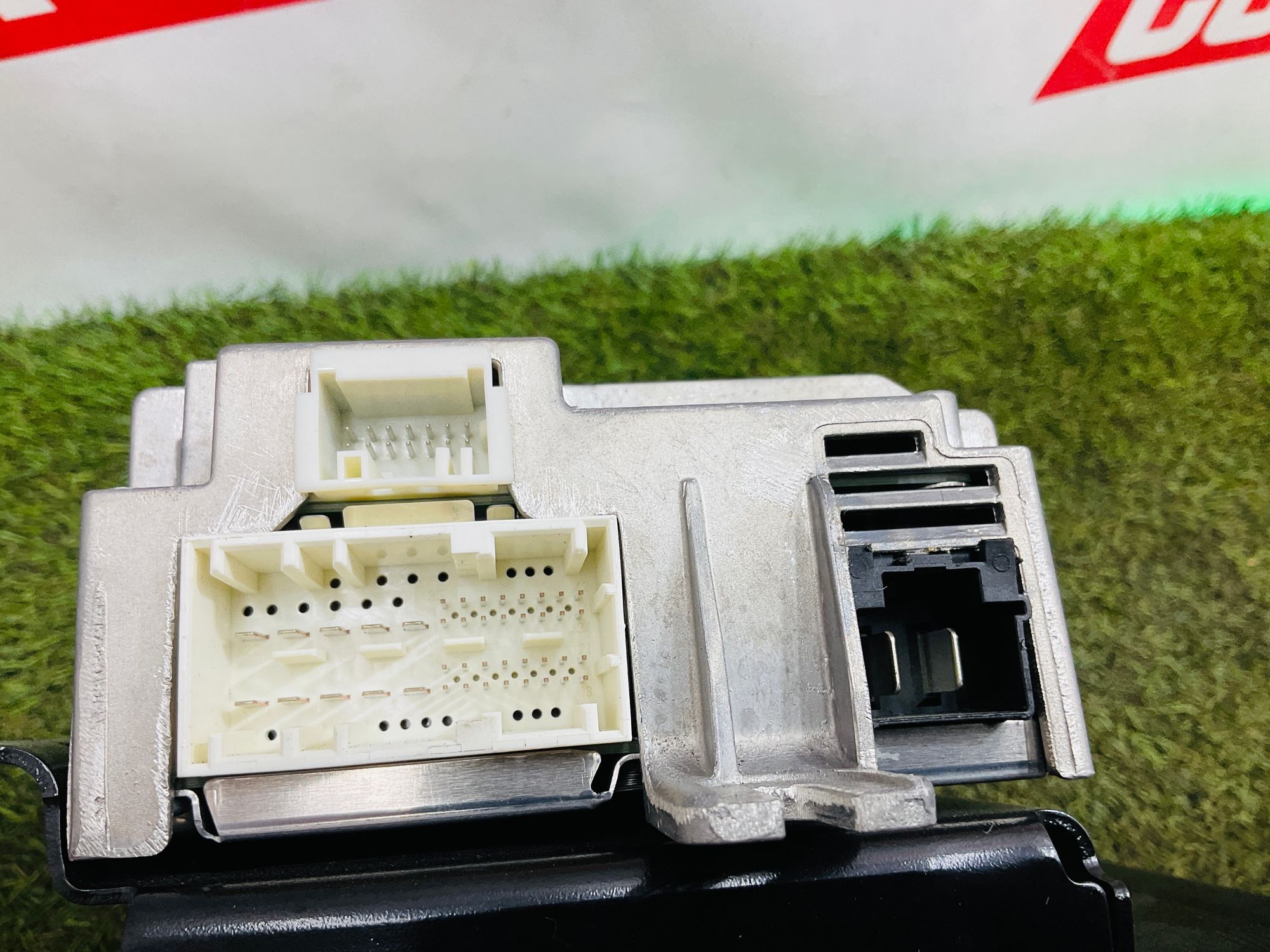 https://ycs.partsauto.market/partsauto-images/thmbs/userImages/h353NjtZg3VDP19b5HMt7LlpbQ93/part/41c62fc4-ec84-45d9-89b1-da1ad8c60776_1779262781910.jpg