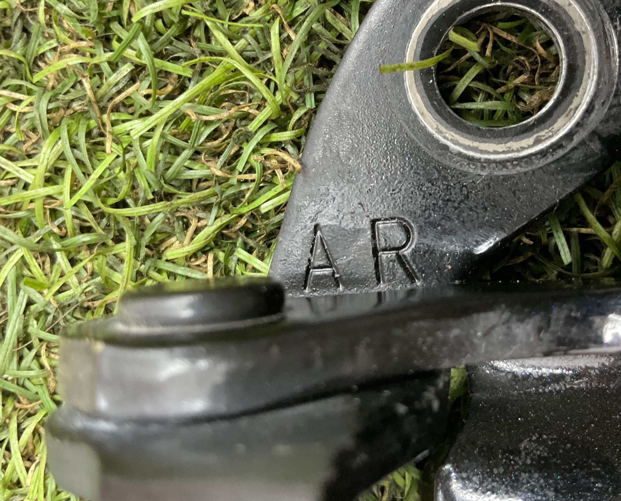 https://ycs.partsauto.market/partsauto-images/thmbs/userImages/h353NjtZg3VDP19b5HMt7LlpbQ93/part/4208bd4e-431f-4af6-8478-f8b8ee9dcb14_1779804247417.jpg