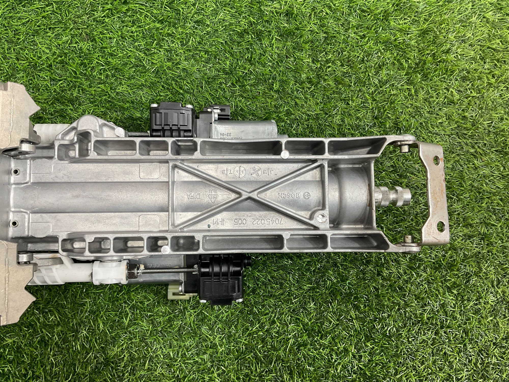 https://ycs.partsauto.market/partsauto-images/thmbs/userImages/h353NjtZg3VDP19b5HMt7LlpbQ93/part/42635f23-7565-44f8-b10e-a3121ce26f30_1740040163732.jpg