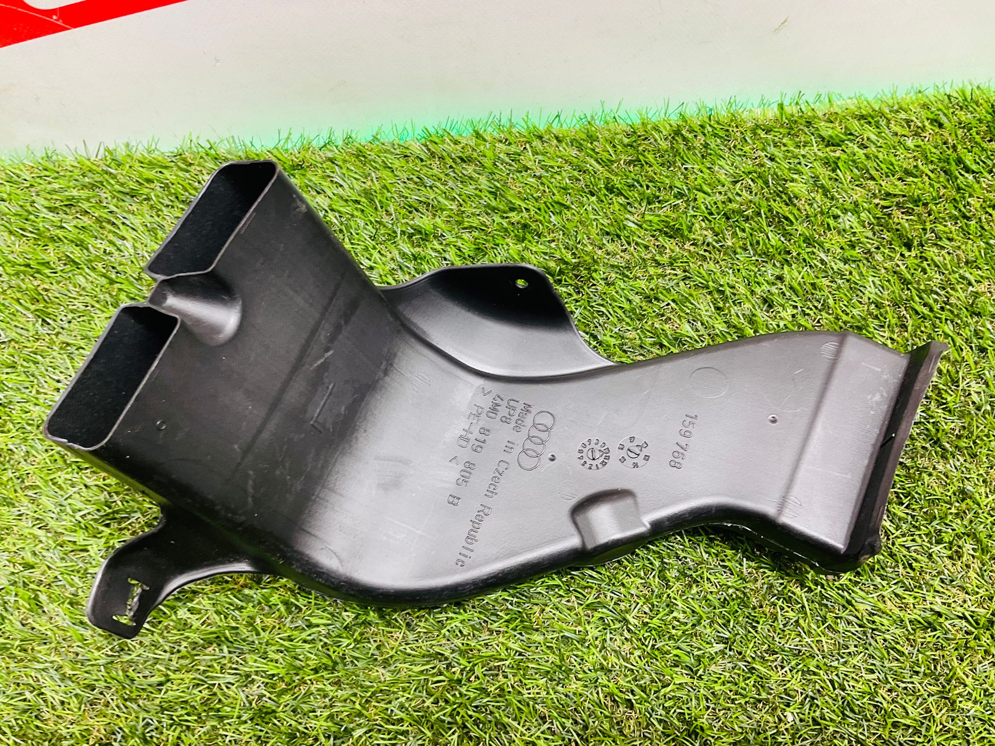 https://ycs.partsauto.market/partsauto-images/thmbs/userImages/h353NjtZg3VDP19b5HMt7LlpbQ93/part/42a48040-875a-4c4d-9281-5ec4ccacd040_1785851693195.jpg