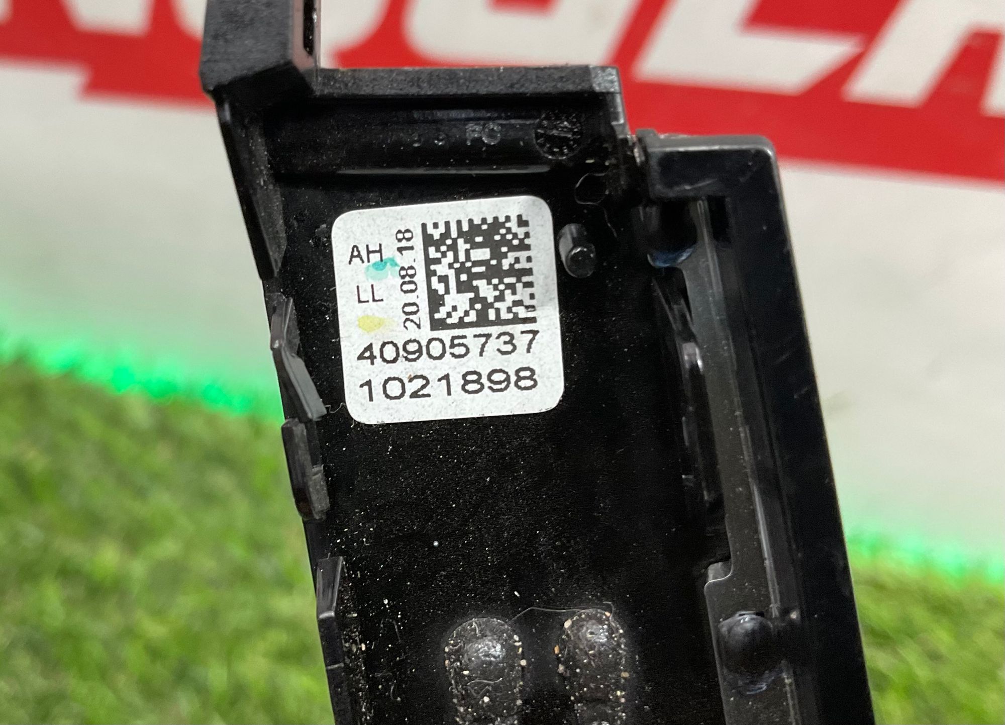 https://ycs.partsauto.market/partsauto-images/thmbs/userImages/h353NjtZg3VDP19b5HMt7LlpbQ93/part/42d0e0ce-e71d-4f2f-be23-59b9608c0273_1785851887314.jpg