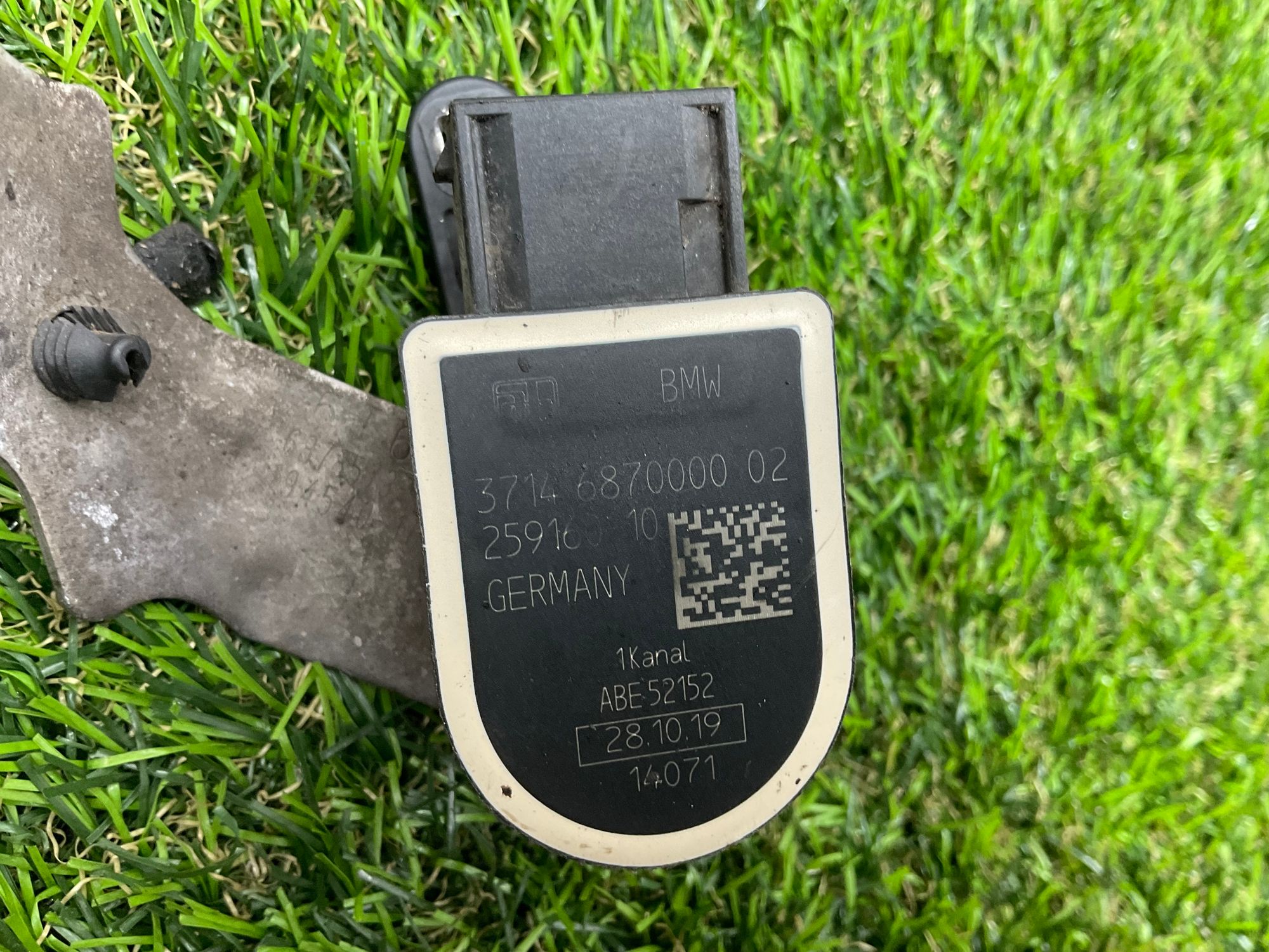 https://ycs.partsauto.market/partsauto-images/thmbs/userImages/h353NjtZg3VDP19b5HMt7LlpbQ93/part/43137946-6aec-4334-8119-c50b9a2b55e0_1781517628655.jpg