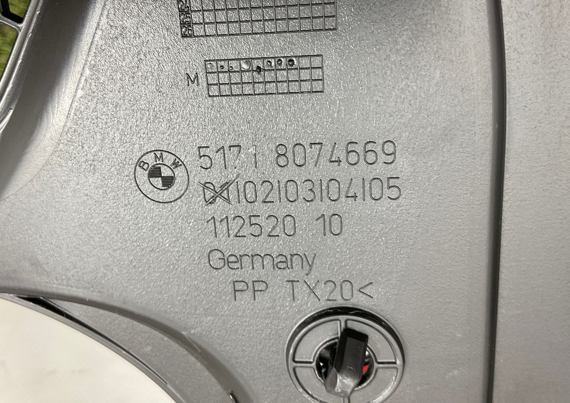 Накладка жабо правая BMW M3 G80 2023, 5000 рублей, Москва