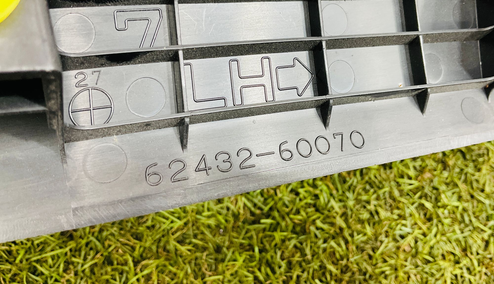 https://ycs.partsauto.market/partsauto-images/thmbs/userImages/h353NjtZg3VDP19b5HMt7LlpbQ93/part/432d0ec3-804f-4d2b-b08b-b4ed0c9543fc_1780054290331.jpg