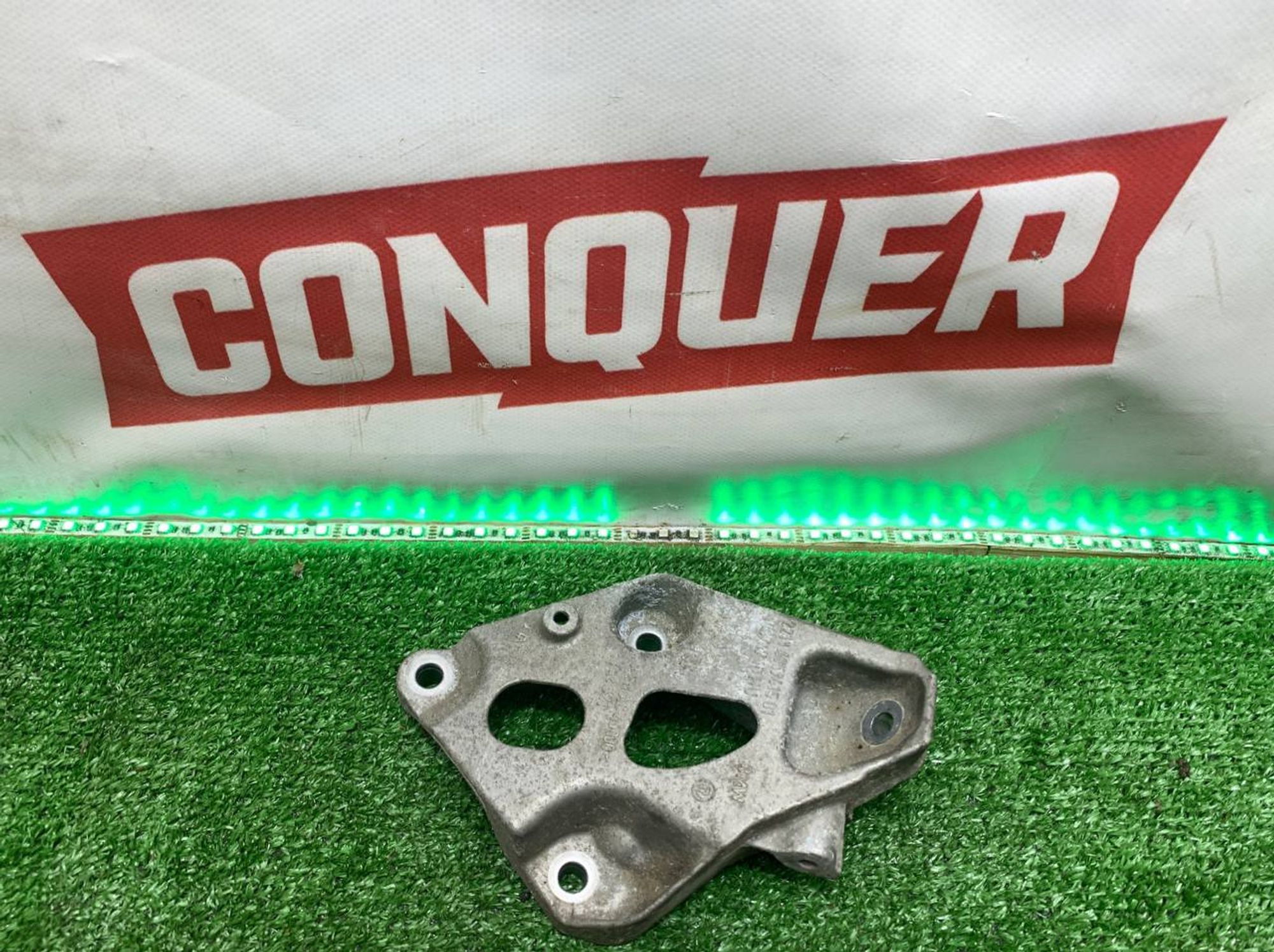 Кронштейн двигателя левый B47 BMW F20 F30 F31 F36, 1500 рублей, Москва